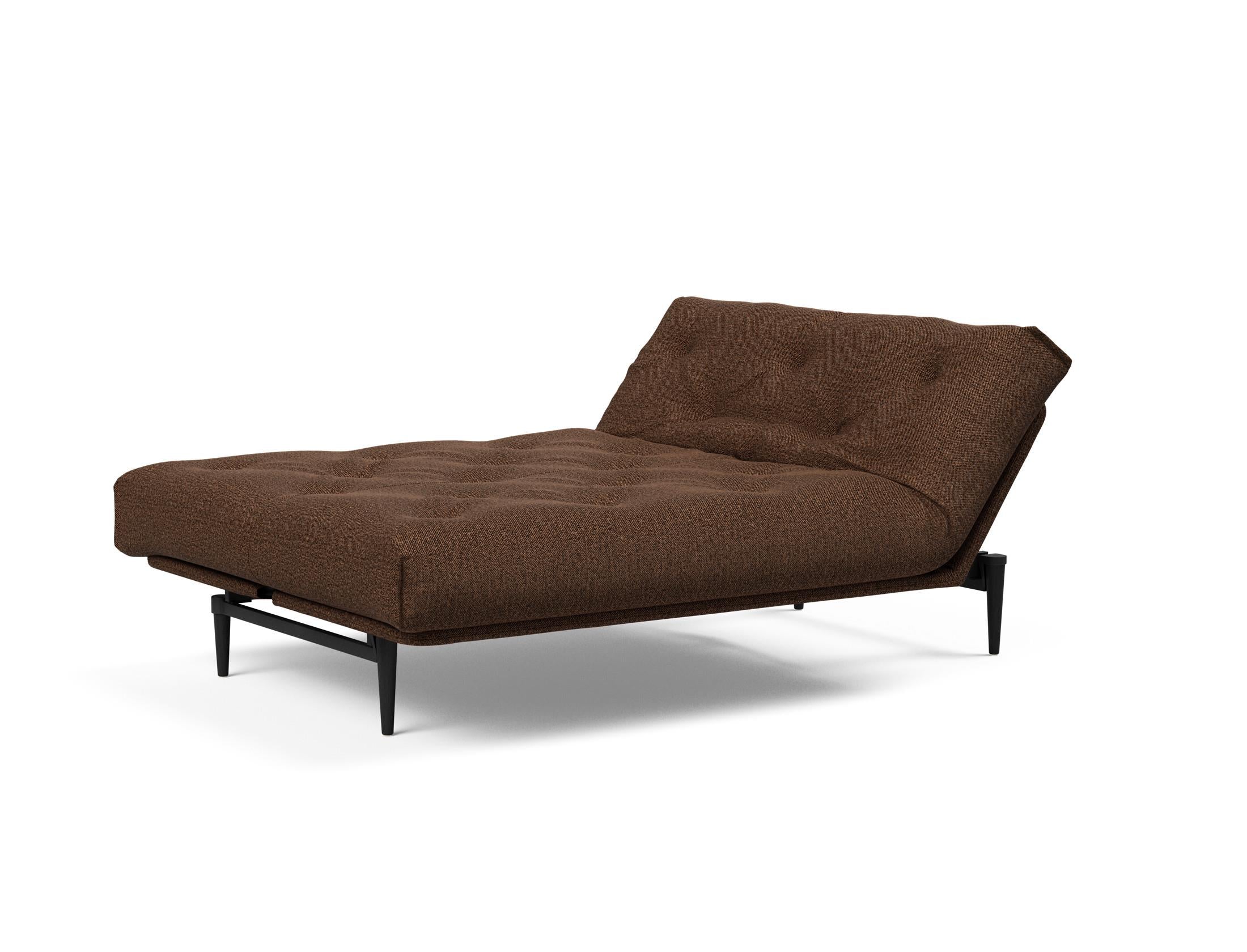 Entdecken Sie das Colpus Bettsofa 140 in stilvollem Nordic Eiche schwarz. Der Soft Spring Bezug bietet höchsten Komfort und zeitgemäßes Design.