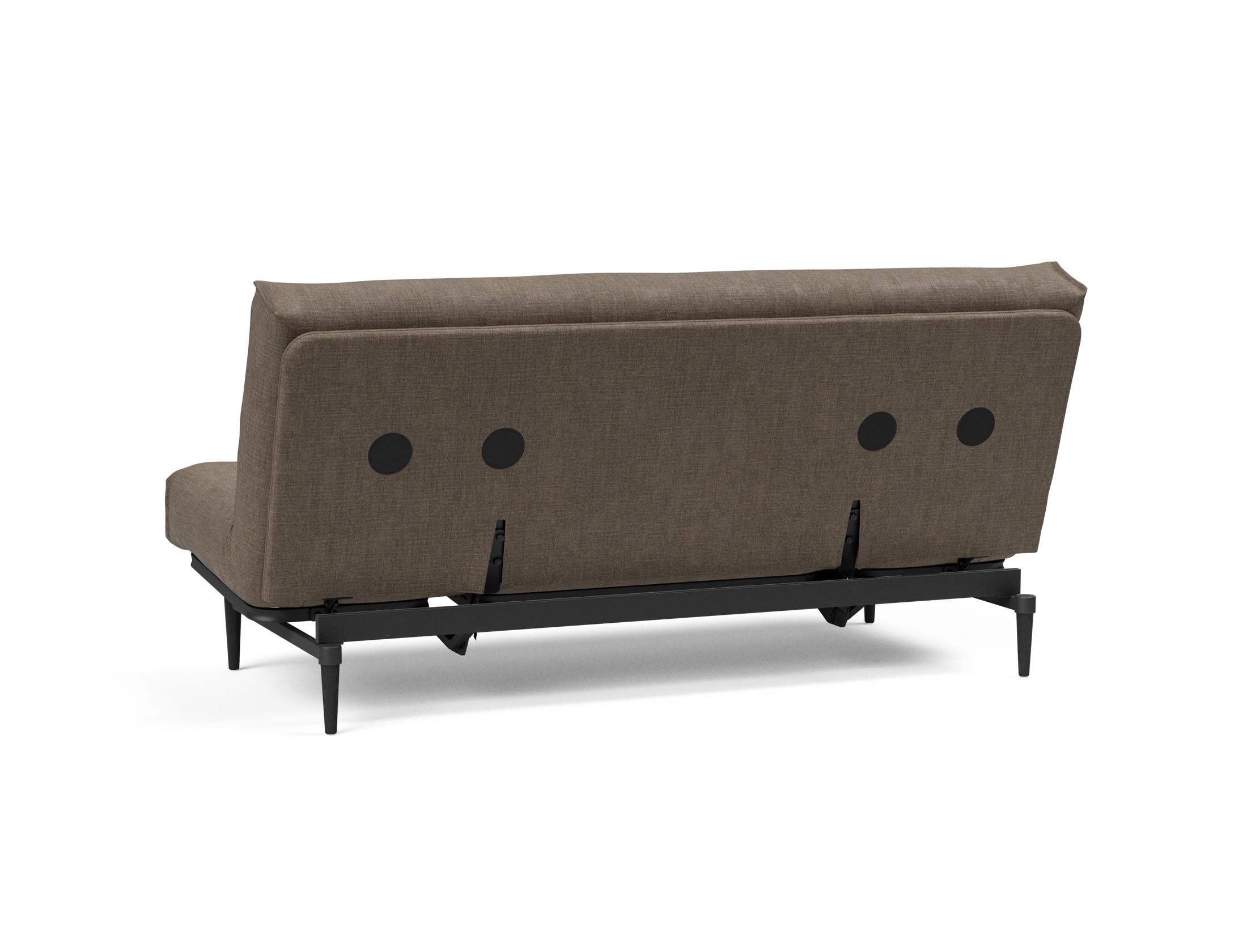Erleben Sie das stilvolle Colpus Bettsofa 140 in Nordic Eiche schwarz von Innovation Living – ideal für gemütliche Nächte und elegantes Wohnen.
