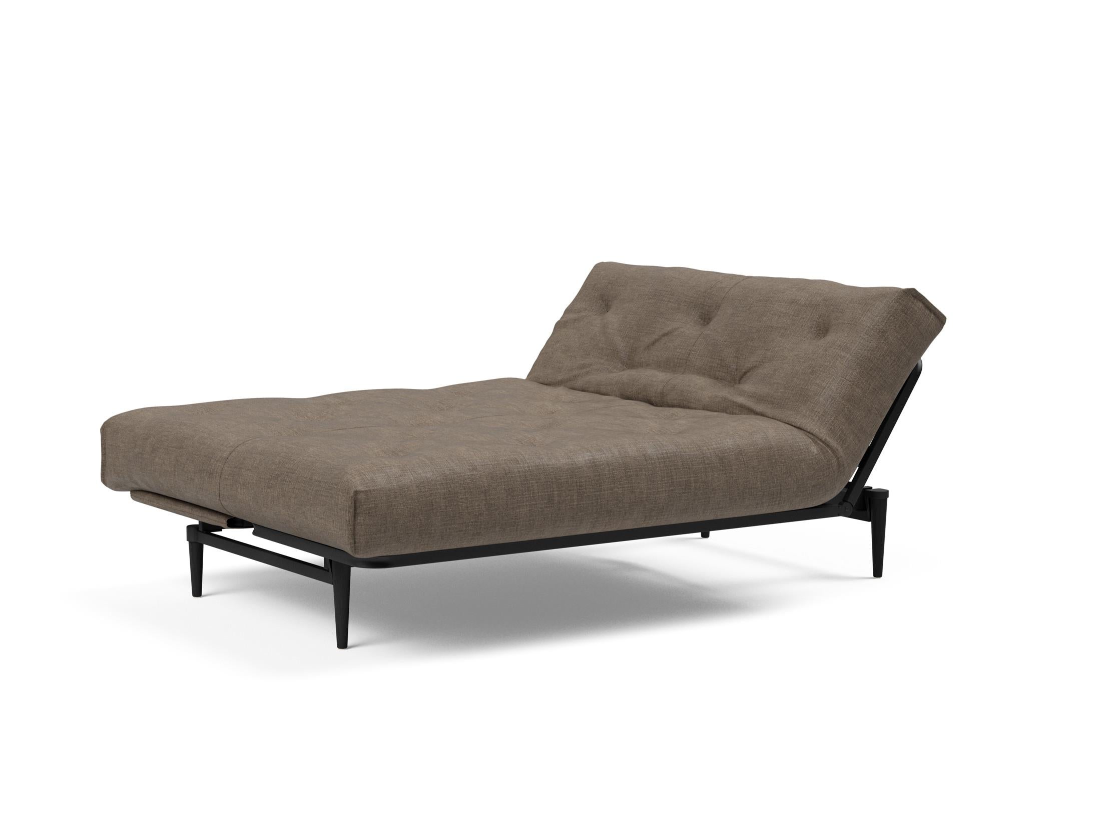 Erleben Sie das stilvolle Colpus Bettsofa 140 in Nordic Eiche schwarz von Innovation Living – ideal für gemütliche Nächte und elegantes Wohnen.
