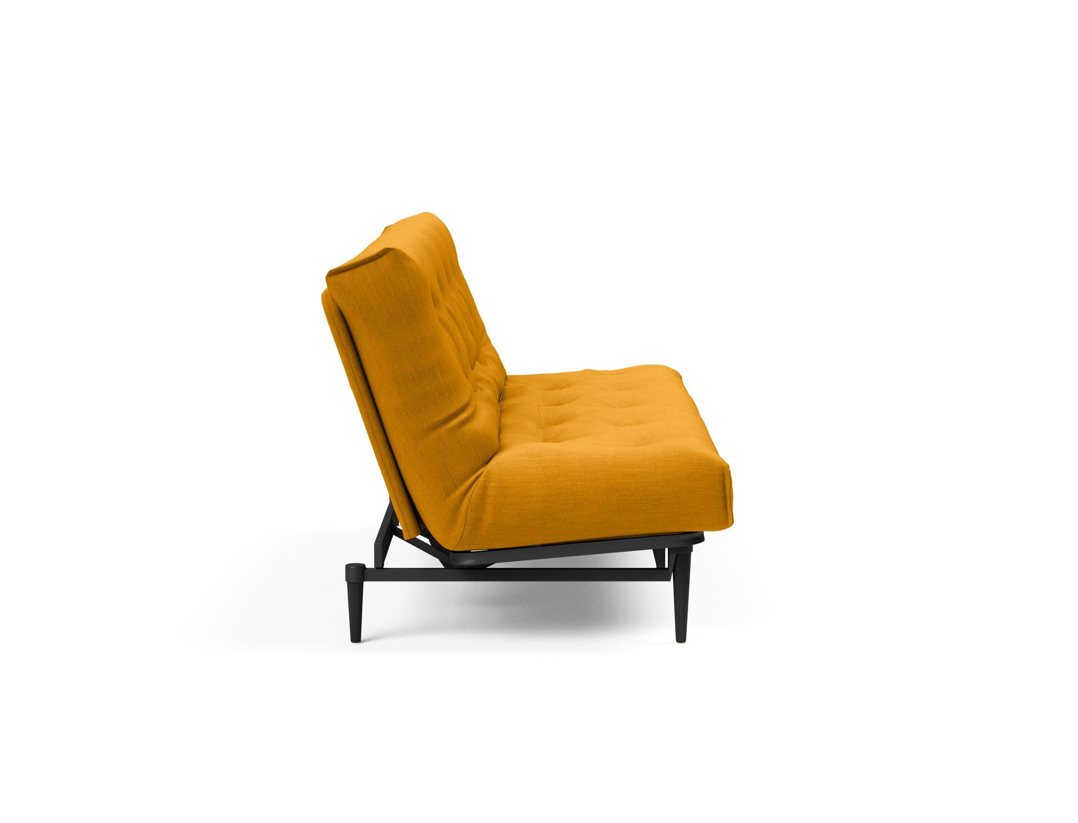 Erleben Sie das stilvolle Colpus Bettsofa 140 in Nordic Eiche schwarz von Innovation Living – ideal für gemütliche Nächte und elegantes Wohnen.