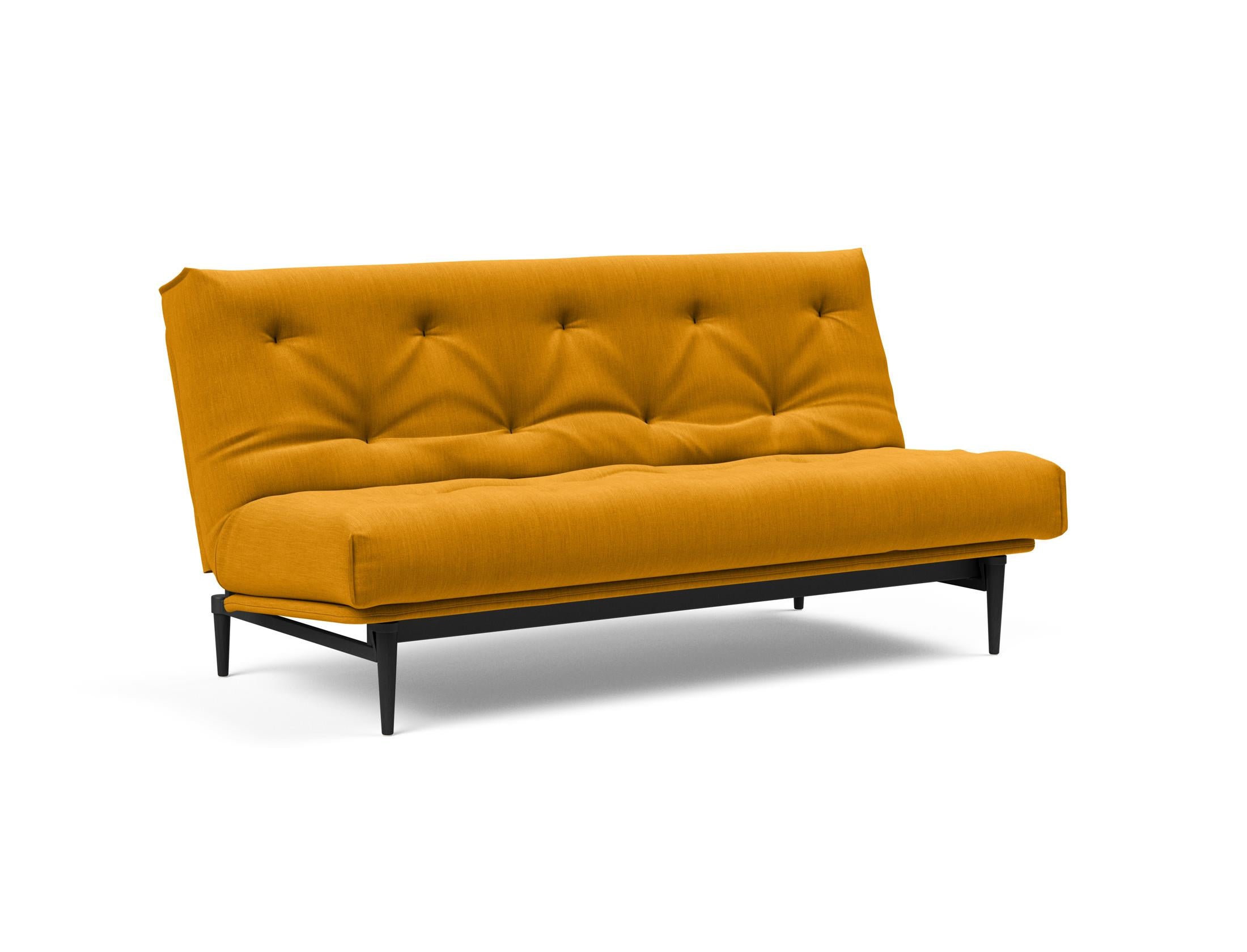 Erleben Sie das Colpus Bettsofa 140 in elegantem Nordic Eiche schwarz. Der Soft Spring Bezug vereint modernen Stil mit optimalem Sitzkomfort.