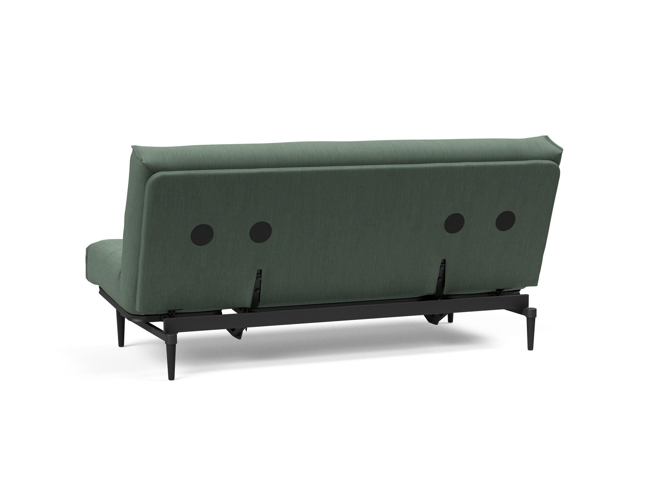 Erleben Sie das stilvolle Colpus Bettsofa 140 in Nordic Eiche schwarz von Innovation Living – ideal für gemütliche Nächte und elegantes Wohnen.