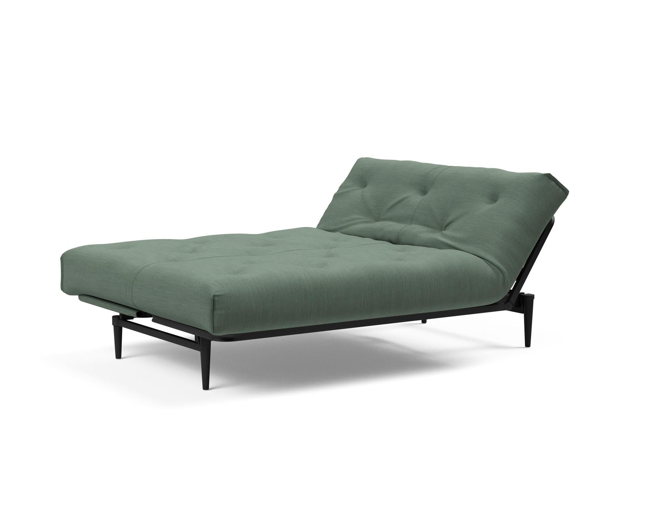Erleben Sie das stilvolle Colpus Bettsofa 140 in Nordic Eiche schwarz von Innovation Living – ideal für gemütliche Nächte und elegantes Wohnen.