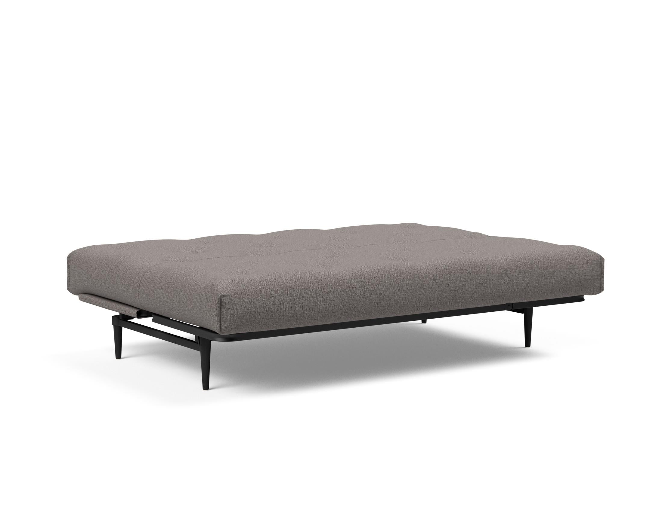 Erleben Sie das stilvolle Colpus Bettsofa 140 in Nordic Eiche schwarz von Innovation Living – ideal für gemütliche Nächte und elegantes Wohnen.