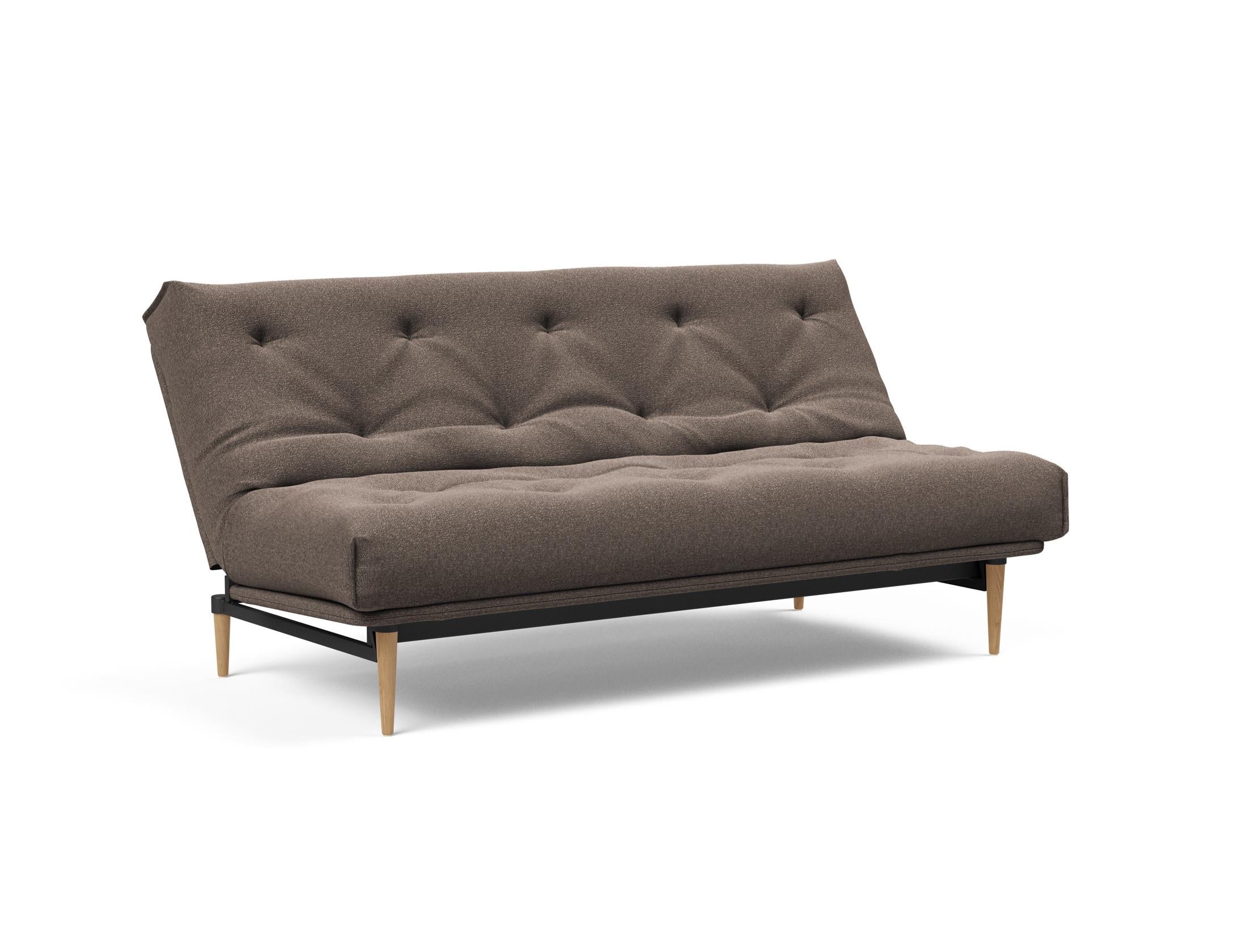 Erleben Sie das Colpus Bettsofa 140 Nordic: Stilvolles Schlafsofa mit weichem Soft Spring Bezug, perfekt für entspannte Abende und modernes Design.