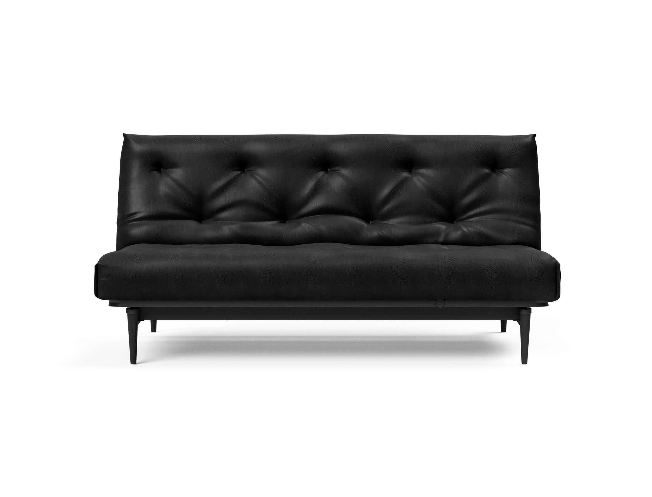 Erleben Sie das stilvolle Colpus Bettsofa 140 in Nordic Eiche schwarz von Innovation Living – ideal für gemütliche Nächte und elegantes Wohnen.
