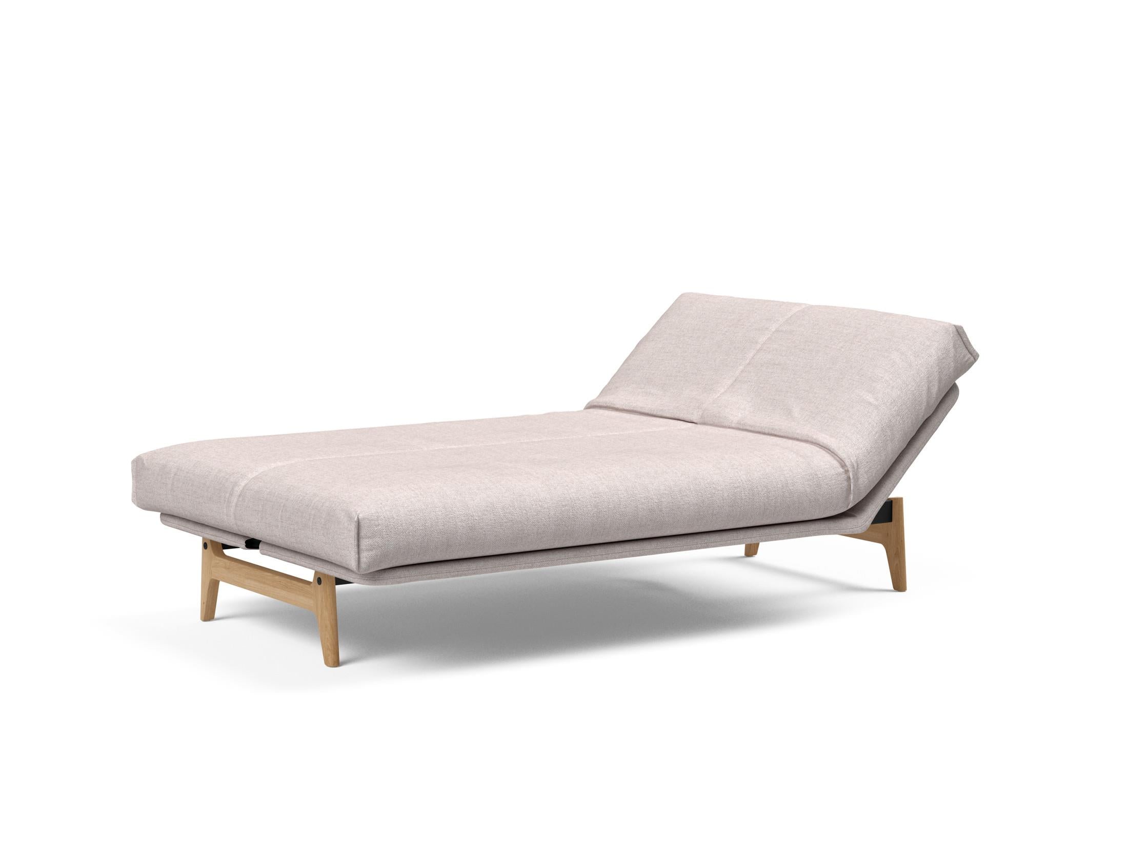 Entdecken Sie das Aslak 120 Bettsofa Nordic Cover Soft Spring von Innovation Living – stilvolles Design trifft auf höchsten Schlafkomfort für Ihr Zuhause.