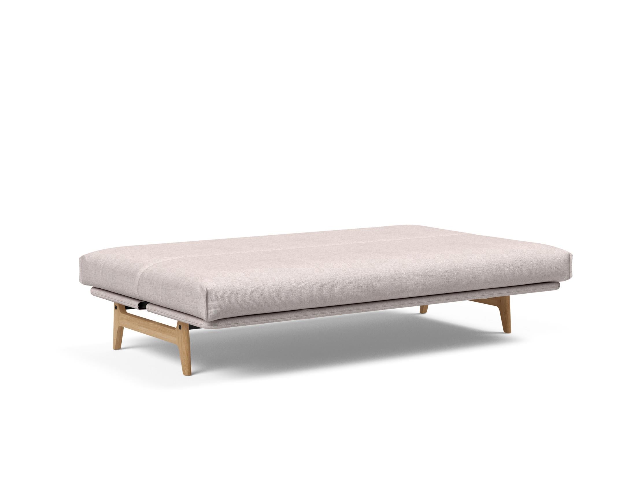 Erleben Sie das Aslak 120 Bettsofa Nordic Cover Soft Spring von Innovation Living – eine perfekte Kombination aus modernem Stil und bequemem Schlafplatz.