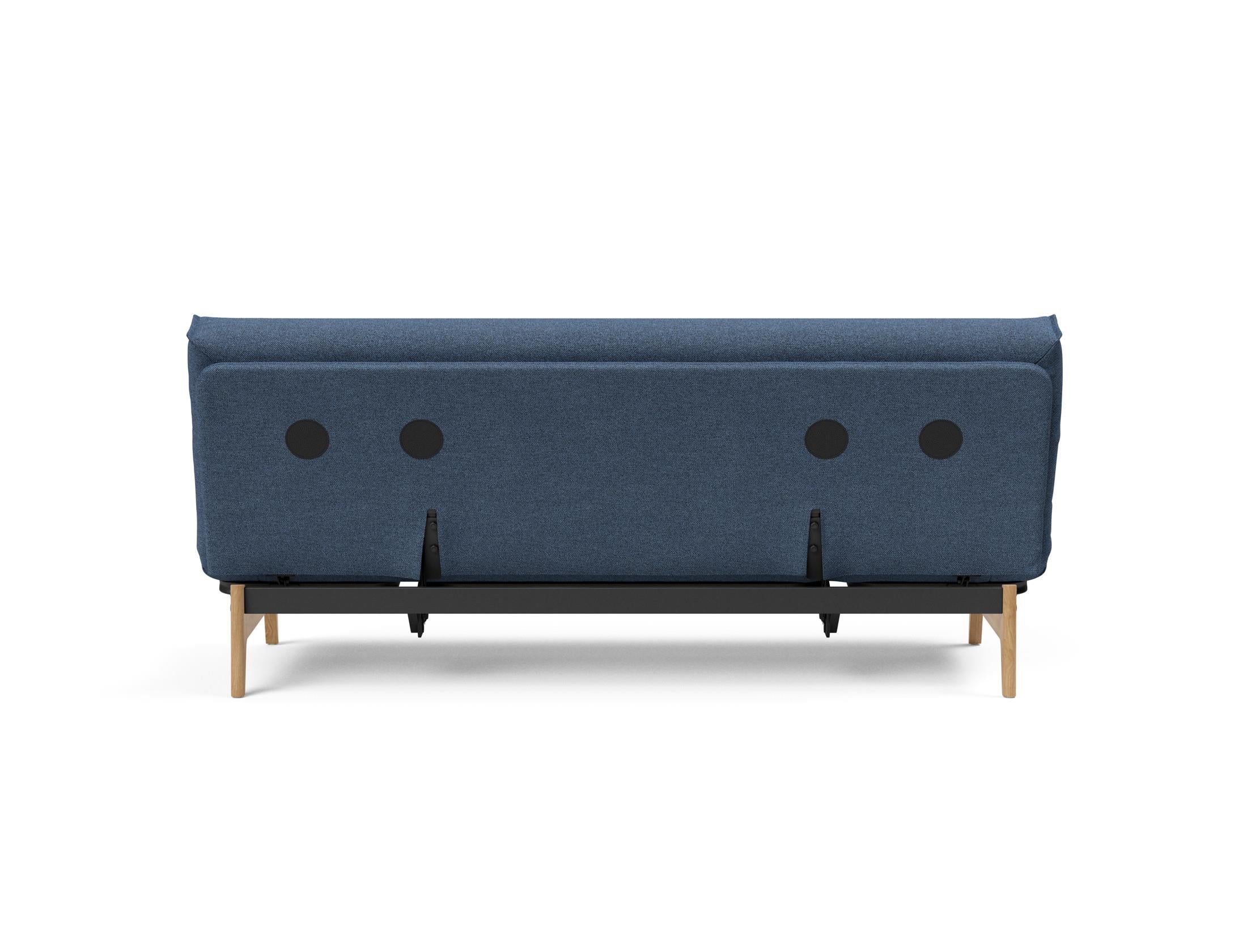 Aslak 120 Bettsofa Nordic Cover: Elegantes Sofa mit Soft Spring Federung, perfekt für entspannte Abende und stilvolle Einrichtung.