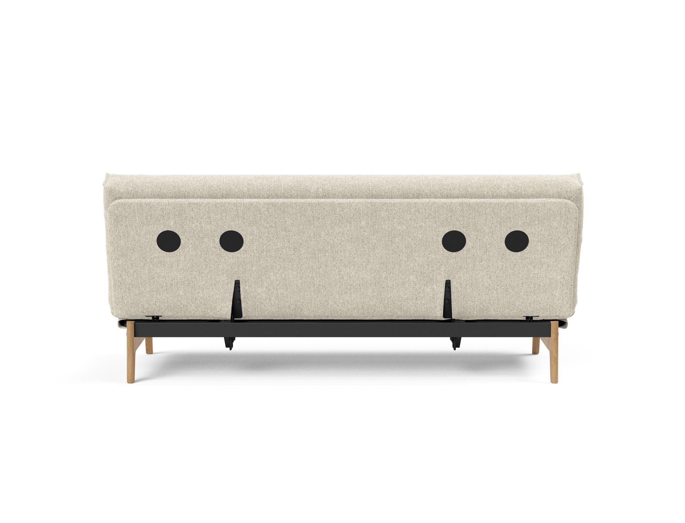 Aslak 120 Bettsofa Nordic Cover: Elegantes Sofa mit Soft Spring Federung, perfekt für entspannte Abende und stilvolle Einrichtung.