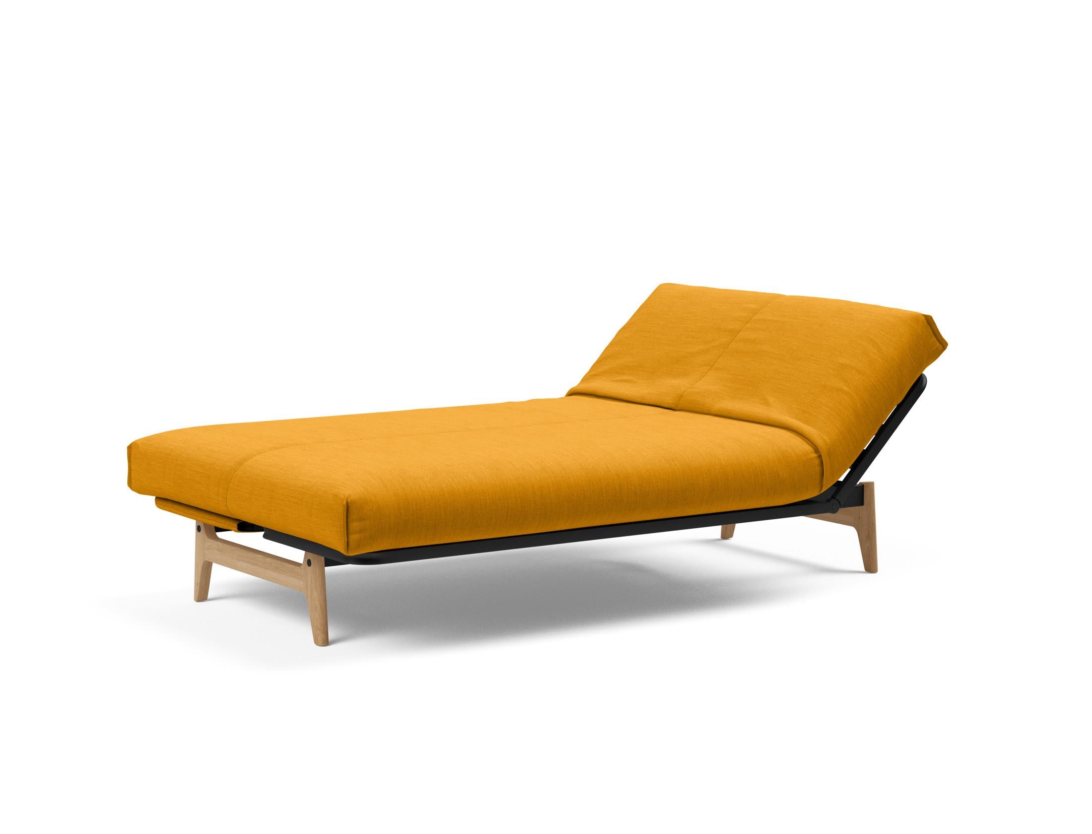 Entdecken Sie das Aslak 120 Bettsofa Nordic Cover Soft Spring von Innovation Living – stilvolles Design trifft auf höchsten Schlafkomfort für Ihr Zuhause.