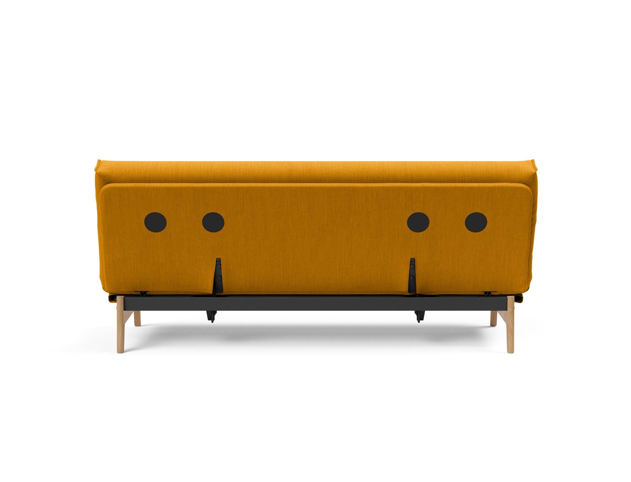 Aslak 120 Bettsofa Nordic Cover: Elegantes Sofa mit Soft Spring Federung, perfekt für entspannte Abende und stilvolle Einrichtung.