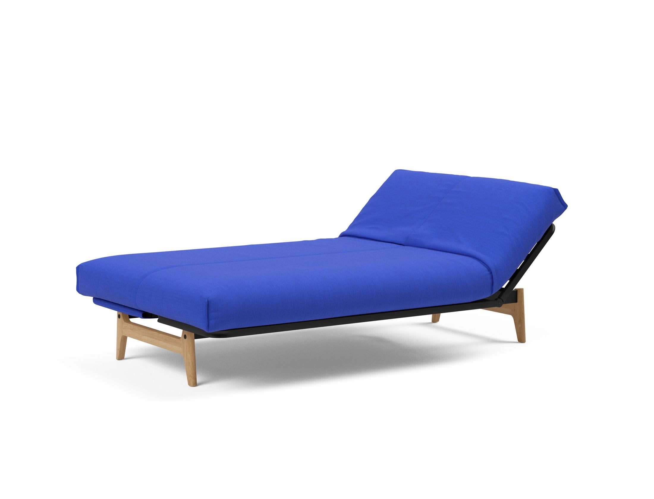 Entdecken Sie das Aslak 120 Bettsofa Nordic Cover Soft Spring von Innovation Living – stilvolles Design trifft auf höchsten Schlafkomfort.