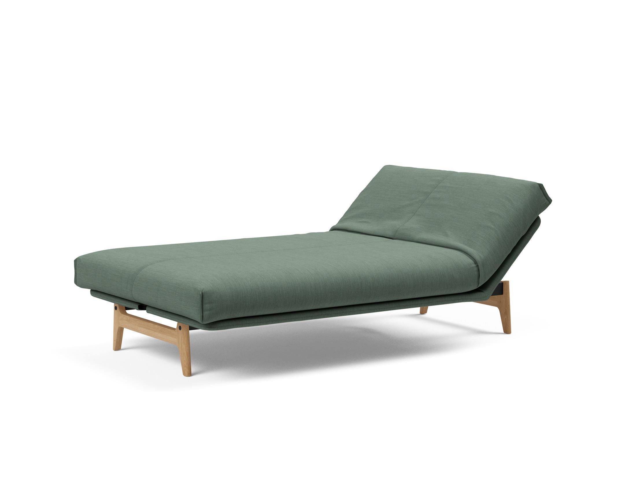 Aslak 120 Bettsofa Nordic Cover: Elegantes Sofa mit Soft Spring Federung, perfekt für entspannte Abende und stilvolle Einrichtung.