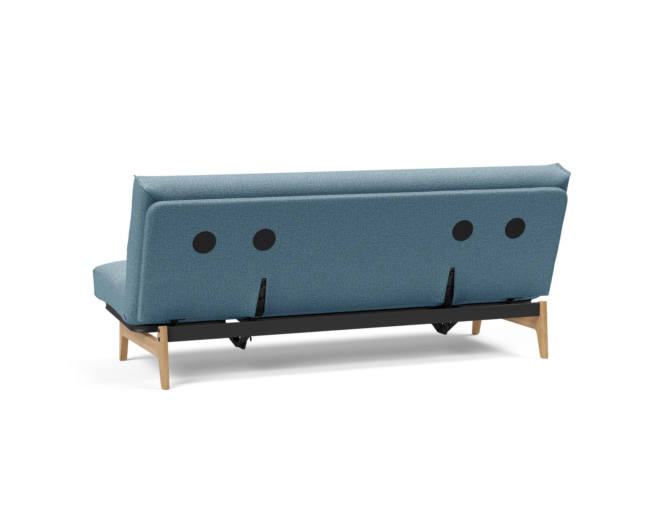 Erleben Sie das Aslak 120 Bettsofa Nordic Cover Soft Spring von Innovation Living – eine perfekte Kombination aus modernem Stil und optimalem Schlafkomfort.