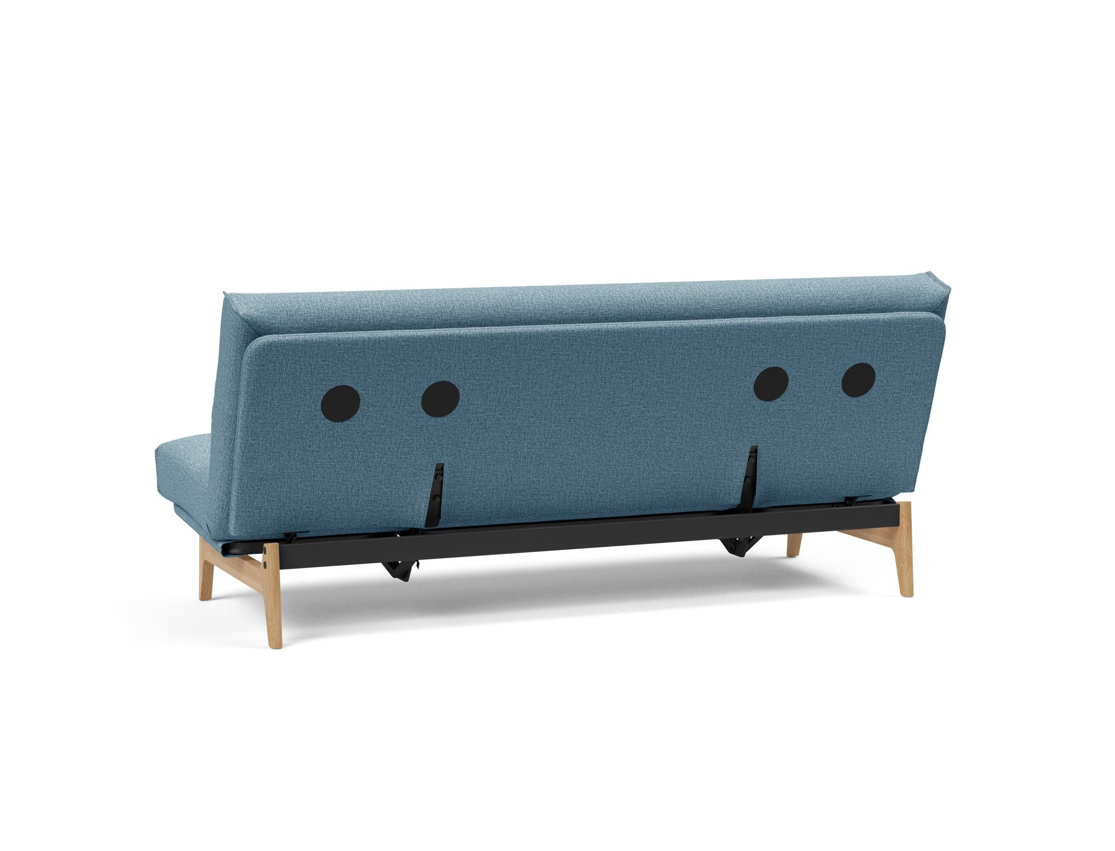 Aslak 120 Bettsofa Nordic Cover: Elegantes Sofa mit Soft Spring Federung, perfekt für entspannte Abende und stilvolle Einrichtung.
