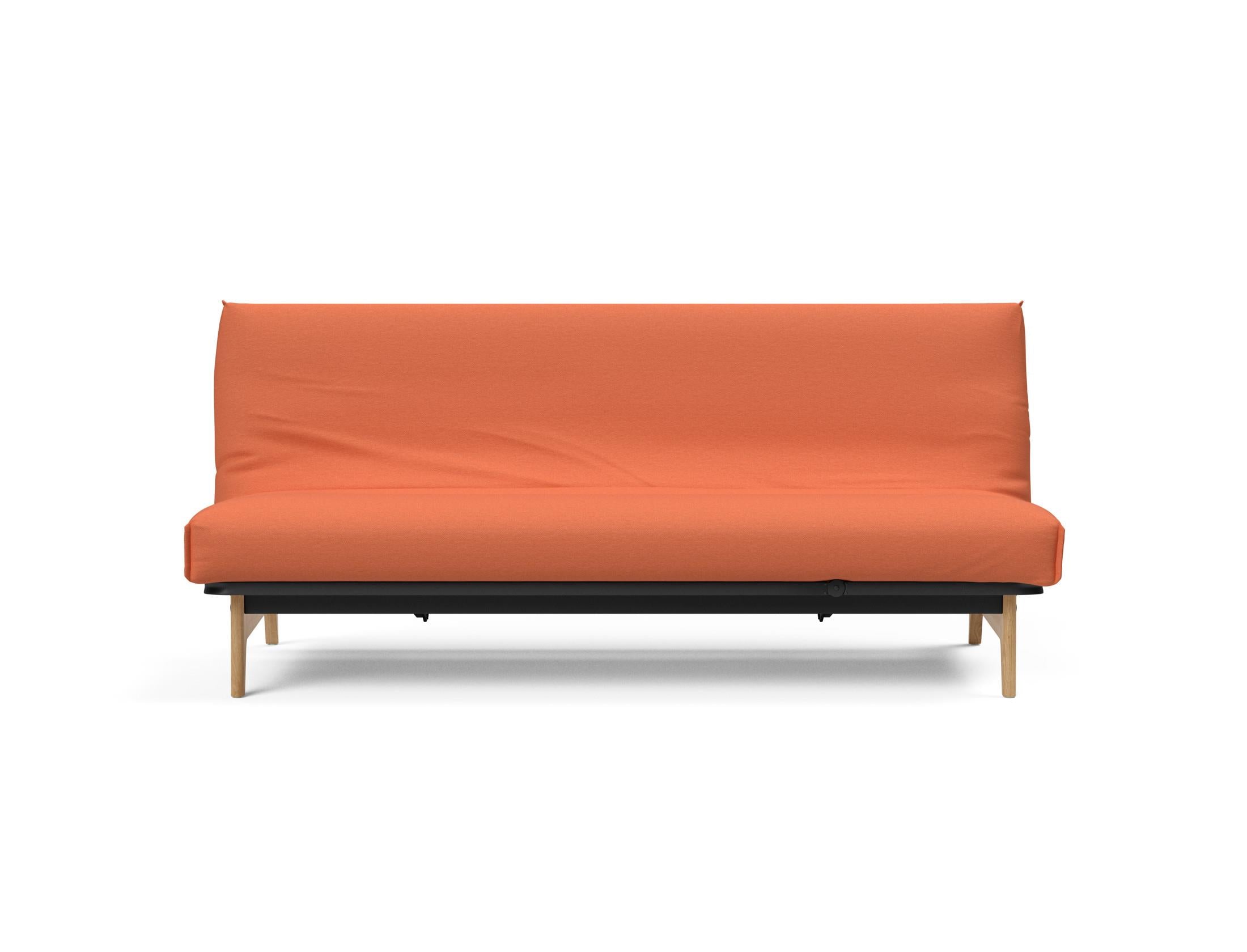 Entdecken Sie das Aslak 120 Bettsofa Nordic Cover Soft Spring von Innovation Living – stilvolles Design trifft auf höchsten Schlafkomfort.