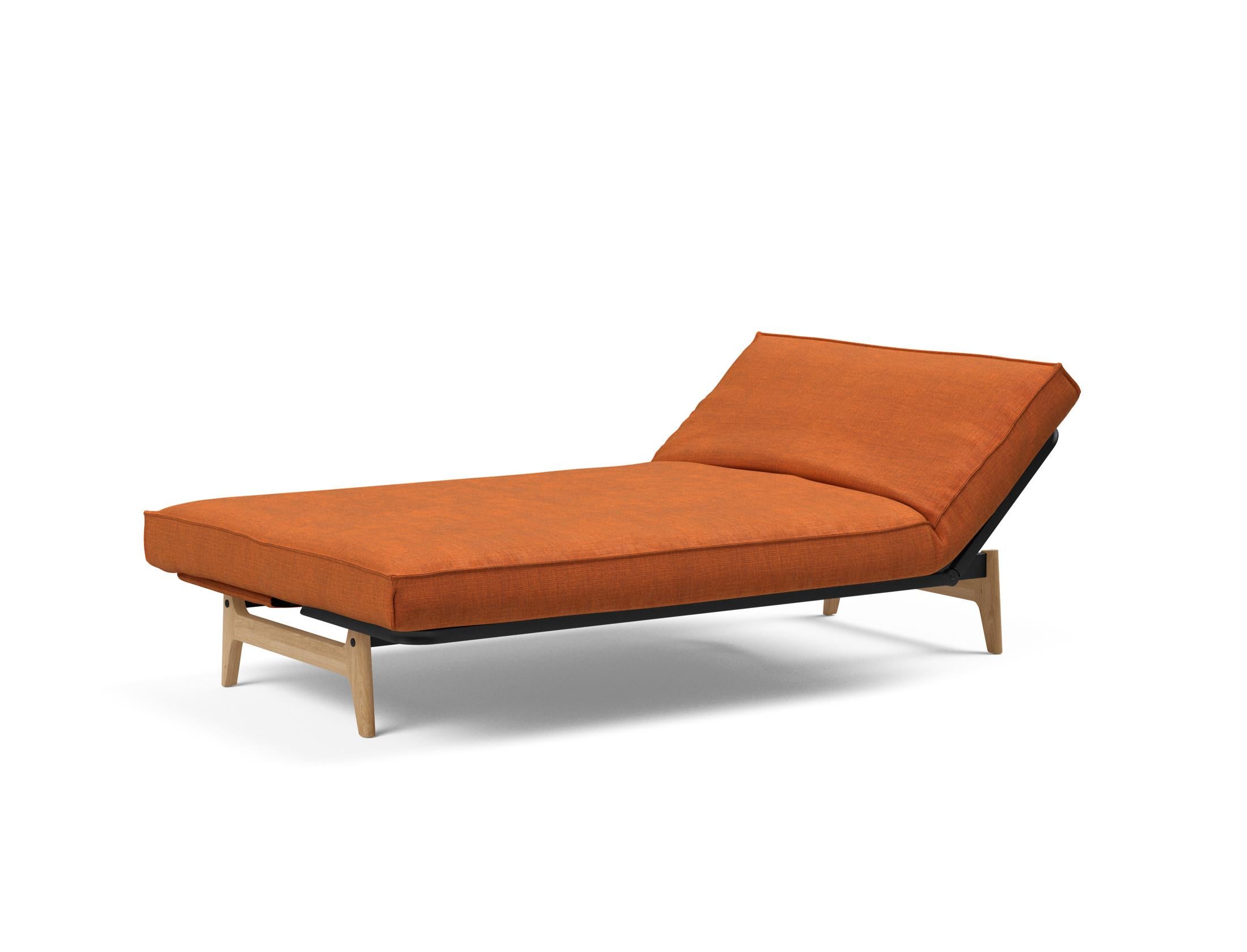 Erleben Sie das Aslak 120 Bettsofa mit modernem Sharp Plus Bezug und komfortablem Soft Spring – perfekt für entspannte Abende und stilvolle Einrichtung.