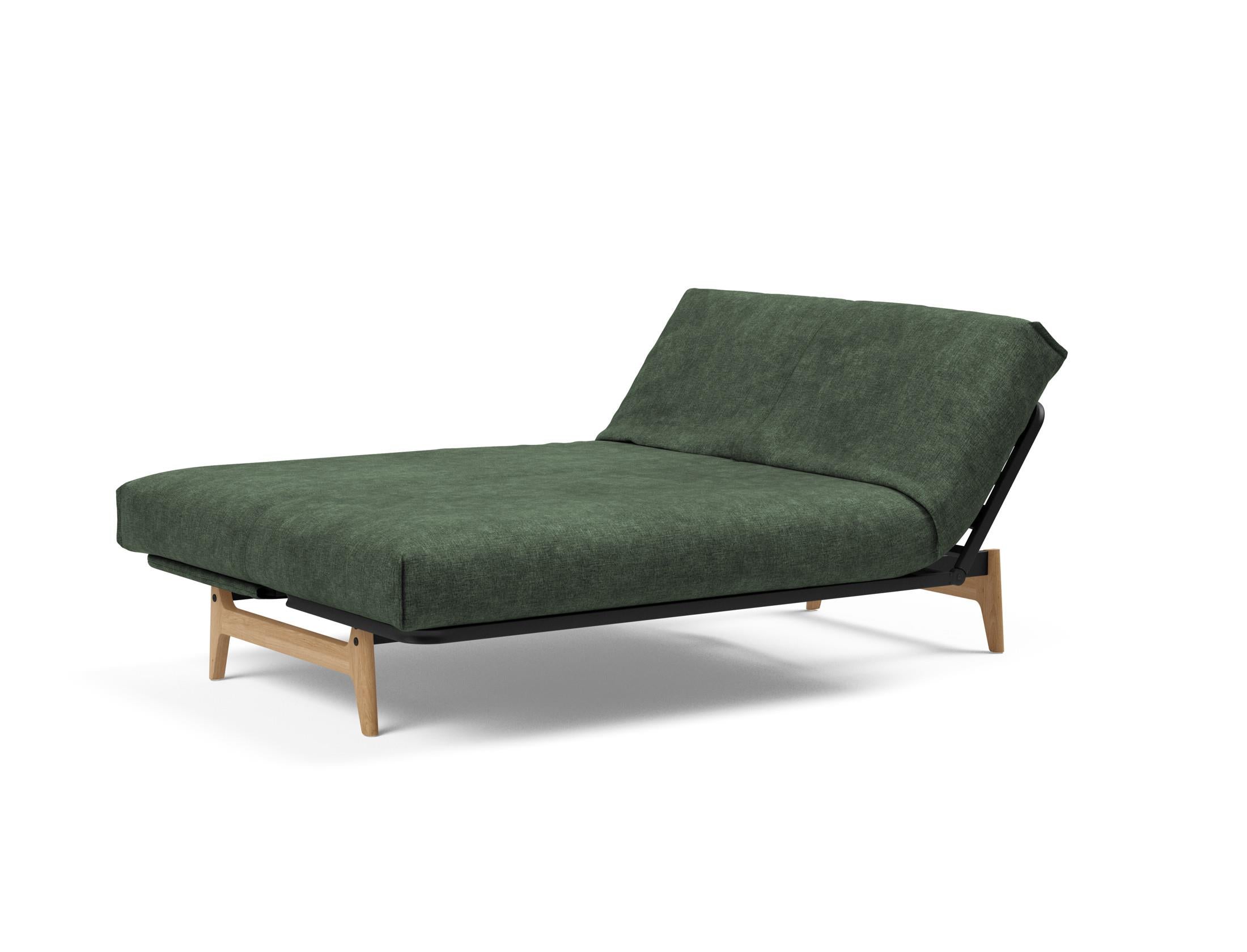 Erleben Sie das Aslak 140 Bettsofa von Innovation Living – modernes skandinavisches Design vereint mit optimalem Schlafkomfort und flexibler Nutzung.
