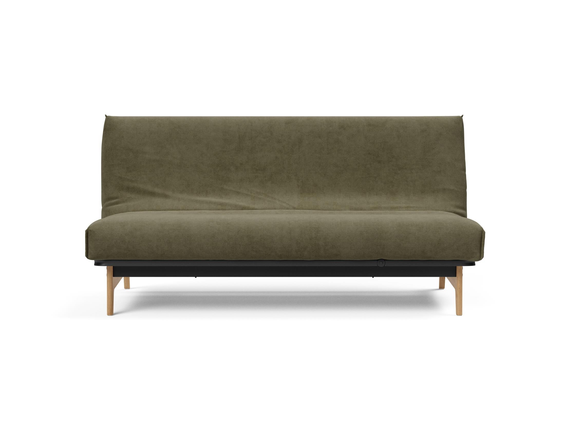 Entdecken Sie das Aslak 140 Bettsofa von Innovation Living – stilvolles skandinavisches Design trifft auf vielseitige Funktionalität und hohen Schlafkomfort.