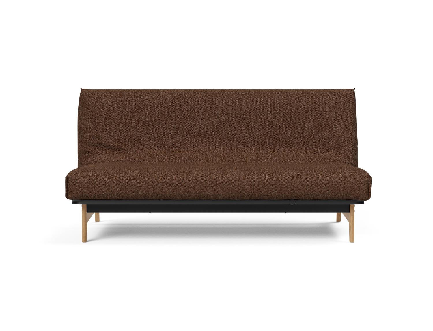 Entdecken Sie das Aslak 140 Bettsofa von Innovation Living – stilvolles skandinavisches Design trifft auf vielseitige Funktionalität und hohen Schlafkomfort.