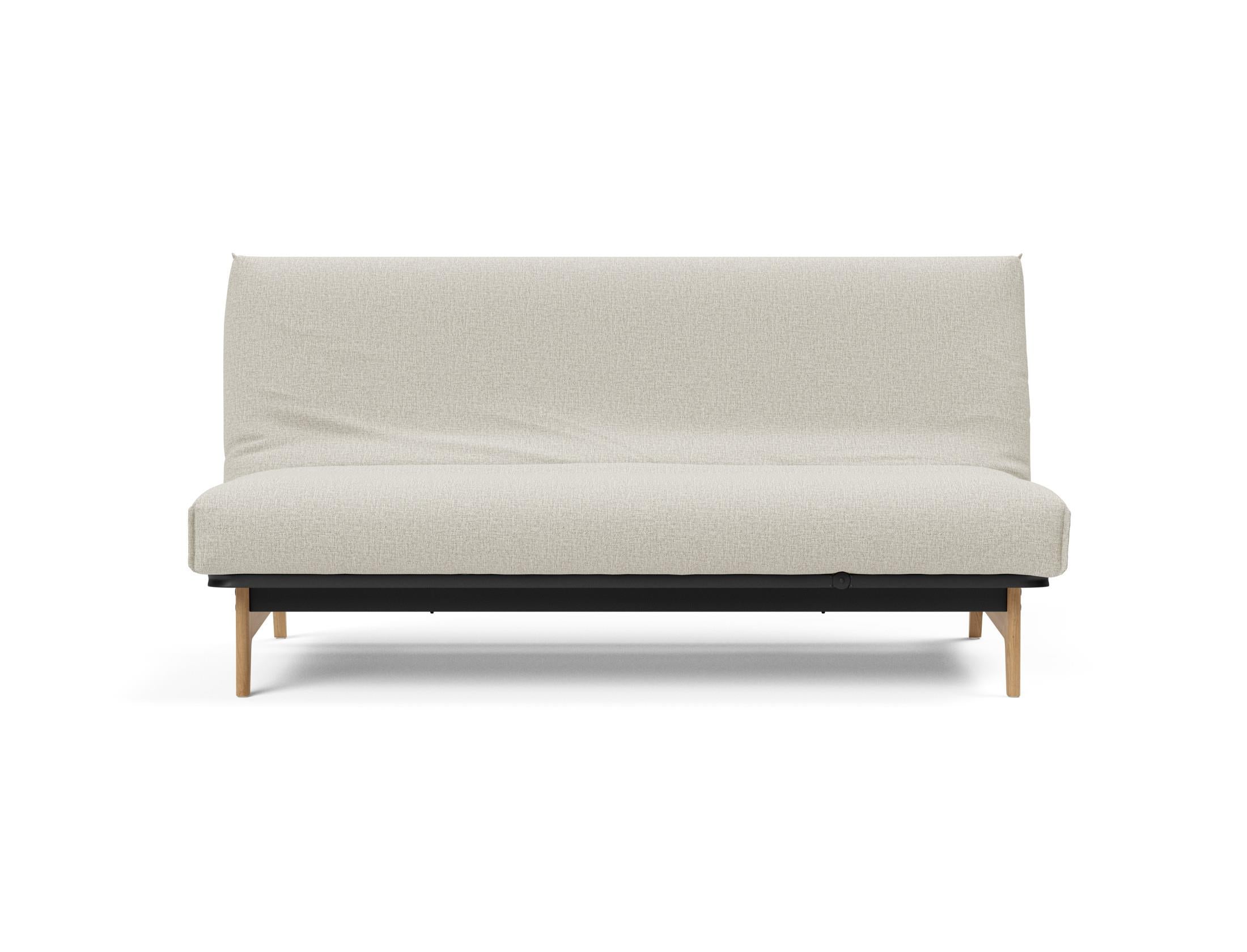 Erleben Sie das Aslak 140 Bettsofa von Innovation Living – modernes skandinavisches Design vereint mit optimalem Schlafkomfort und flexibler Nutzung.