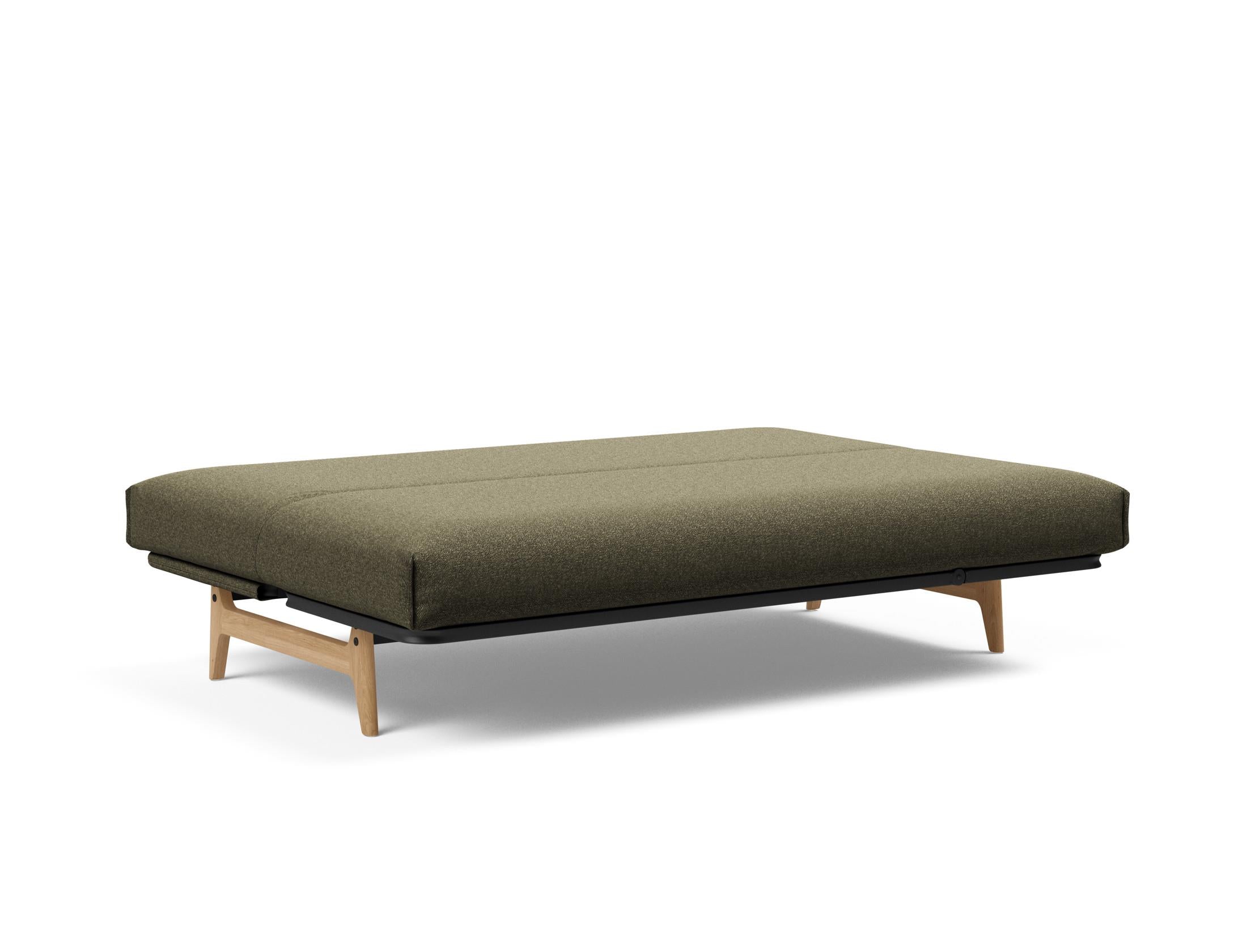 Entdecken Sie das Aslak 140 Bettsofa von Innovation Living – stilvolles skandinavisches Design trifft auf vielseitige Funktionalität und hohen Schlafkomfort.