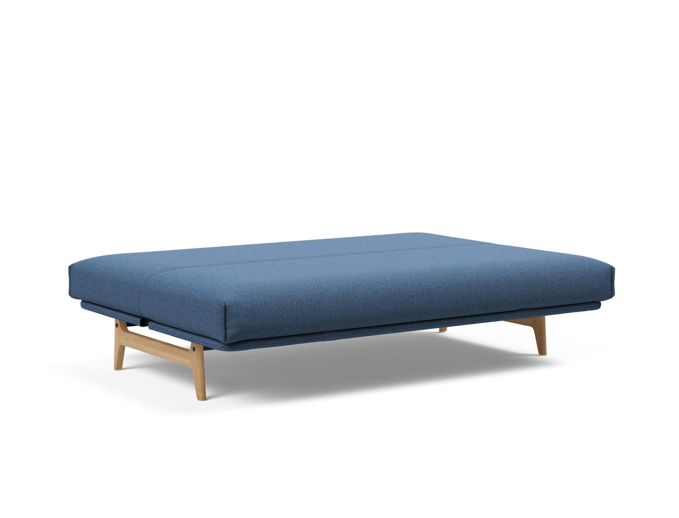 Erleben Sie das Aslak 140 Bettsofa mit Nordic Cover und Soft Spring Bezug – stilvolles Design trifft auf höchsten Schlafkomfort für Ihr Zuhause.