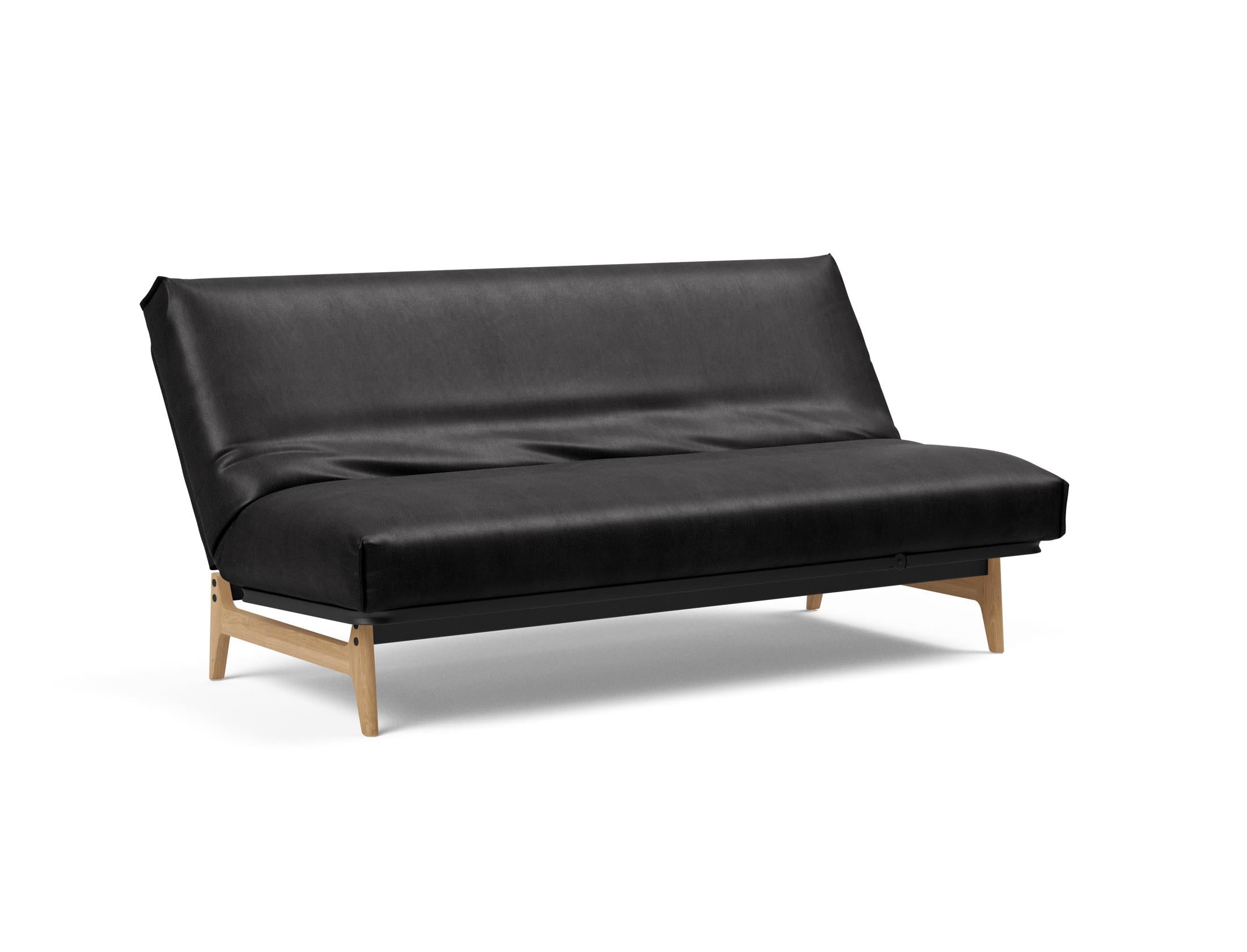Entdecken Sie das Aslak 140 Bettsofa von Innovation Living – stilvolles skandinavisches Design trifft auf vielseitige Funktionalität und hohen Schlafkomfort.