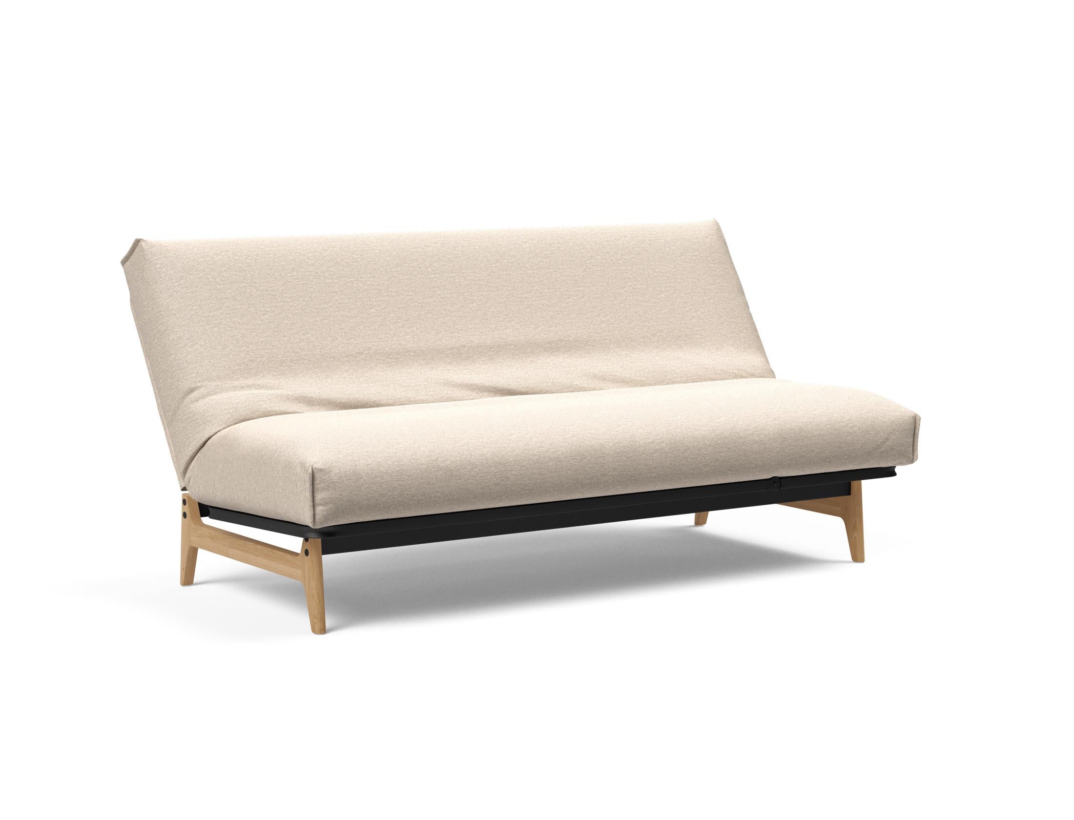 Erleben Sie das Aslak 140 Bettsofa von Innovation Living – modernes skandinavisches Design vereint mit optimalem Schlafkomfort und flexibler Nutzung.