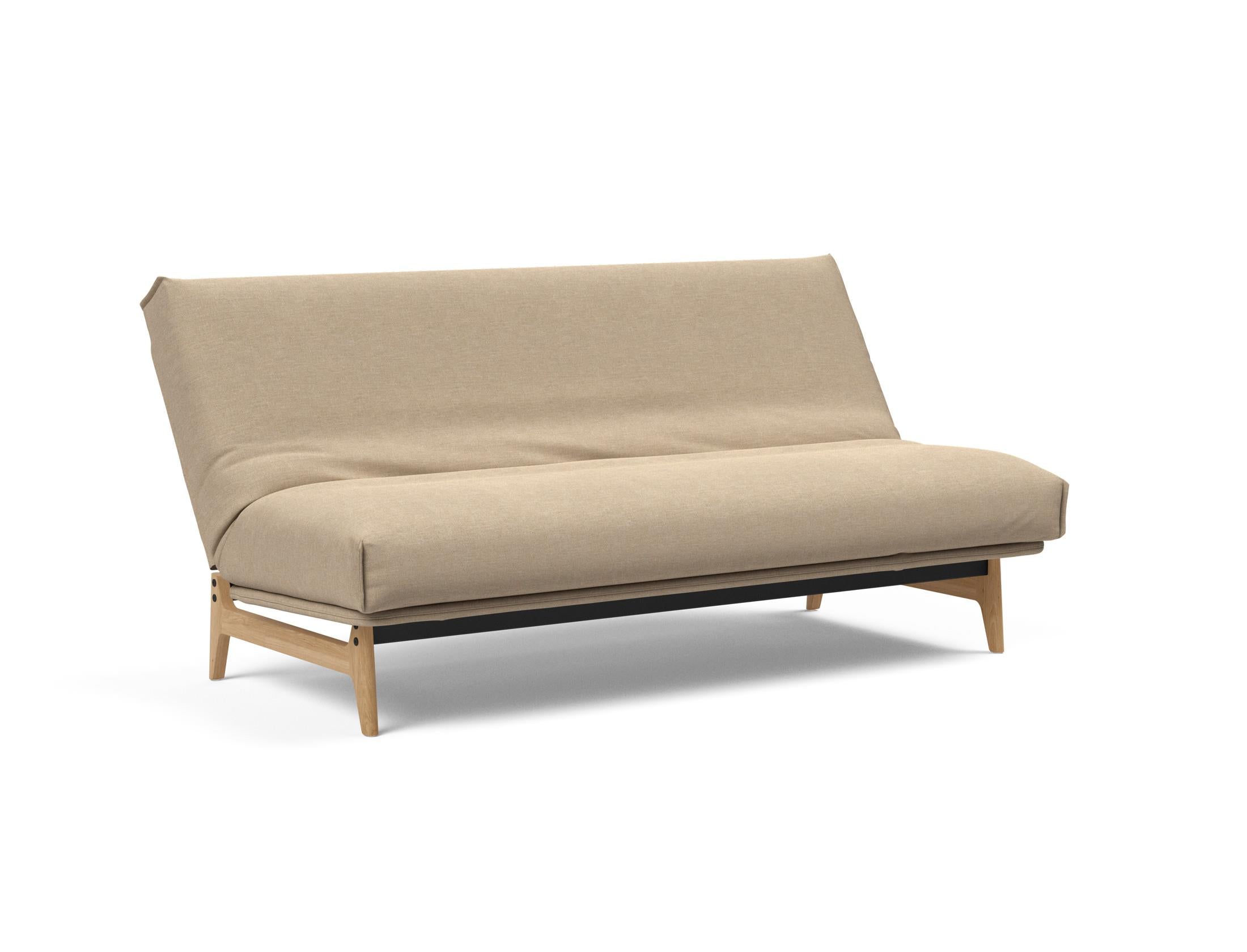 Entdecken Sie das Aslak 140 Bettsofa von Innovation Living – stilvolles skandinavisches Design trifft auf vielseitige Funktionalität und hohen Schlafkomfort.