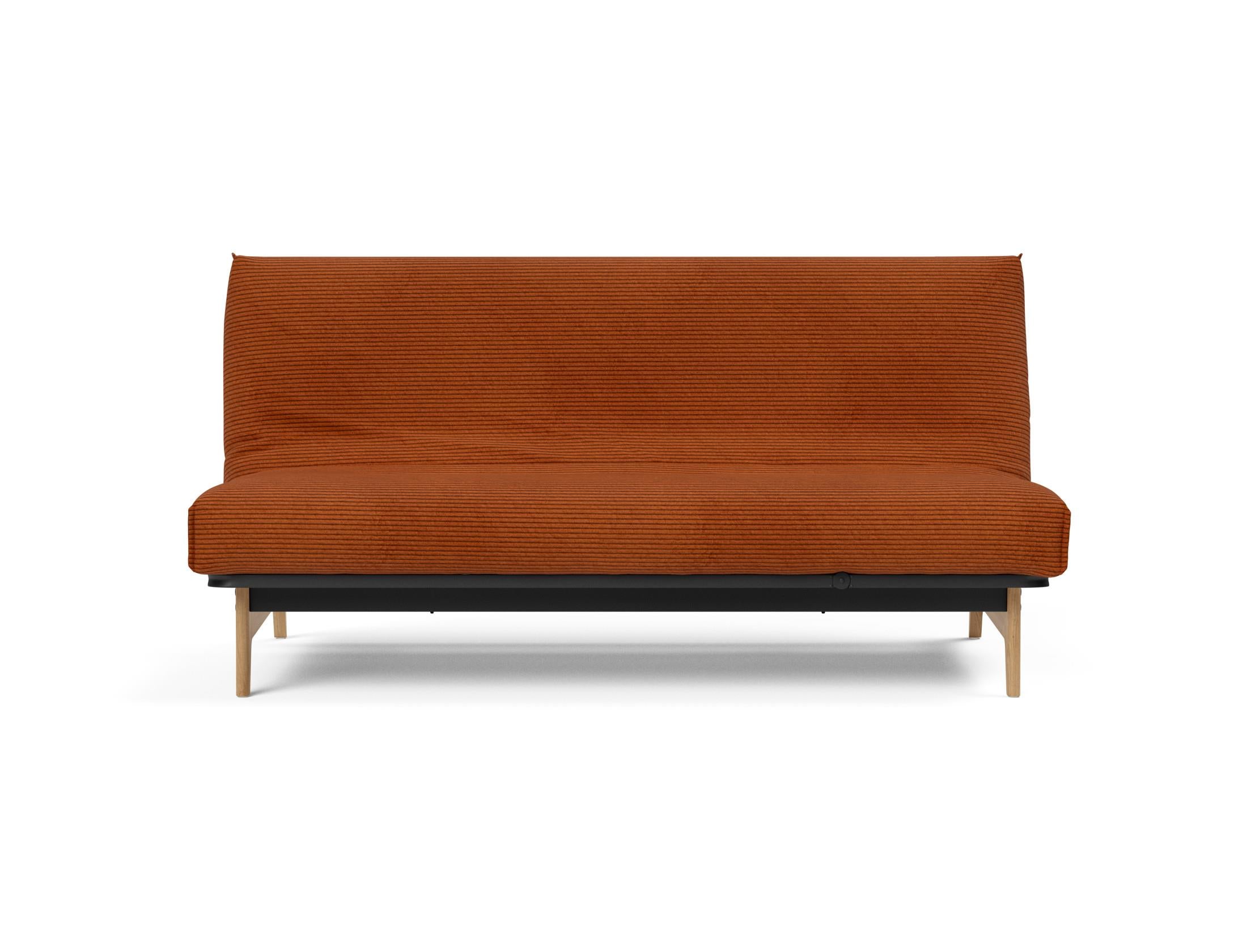 Erleben Sie das Aslak 140 Bettsofa mit Nordic Cover und Soft Spring Bezug – stilvolles Design trifft auf höchsten Schlafkomfort für Ihr Zuhause.
