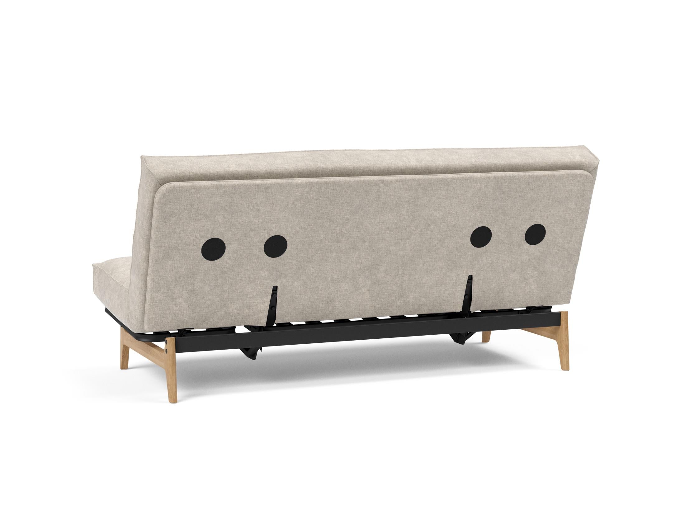 Erleben Sie das Aslak 140 Bettsofa von Innovation Living: modernes Design, hochwertige Soft Spring Matratze und edles Sharp Plus Cover für optimalen Komfort.