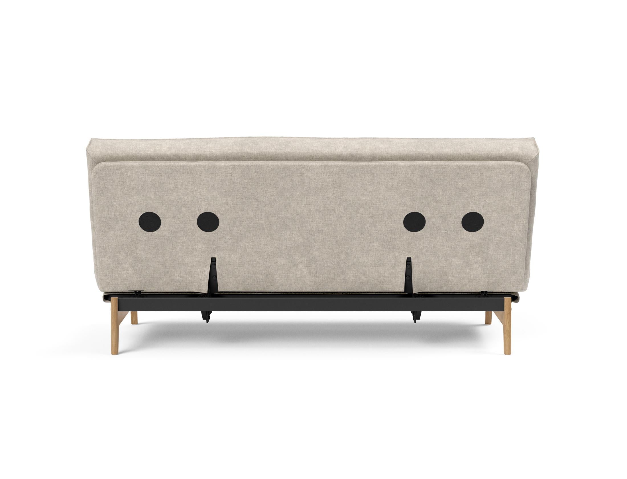 Erleben Sie das Aslak 140 Bettsofa Sharp Plus Cover – stilvoll, bequem und ideal für Gästeübernachtungen. Perfekte Kombination aus Funktionalität und Eleganz.