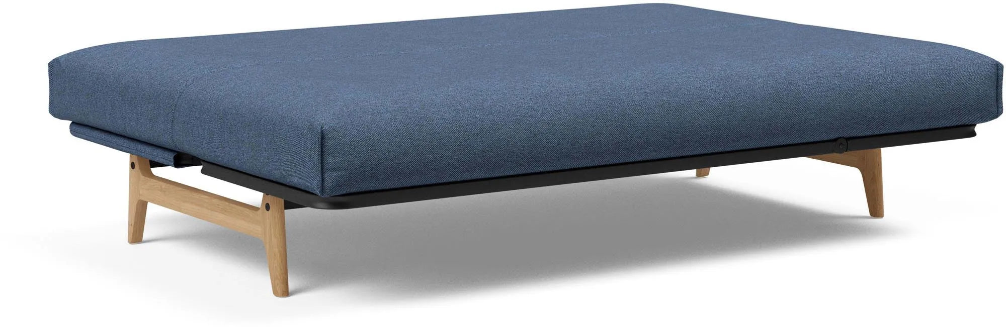 Entdecken Sie das Aslak 140 Bettsofa mit Nordic Cover von Innovation Living – stilvoll, vielseitig und ideal für kleine Räume.