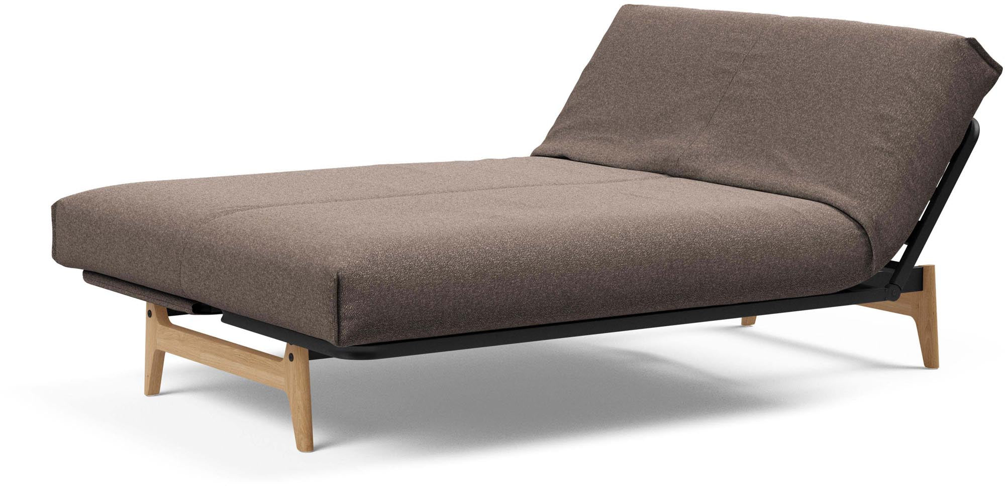 Erleben Sie das Aslak 140 Bettsofa von Innovation Living – modernes skandinavisches Design, flexibel einsetzbar und mit robustem Nordic Cover aus Latex.