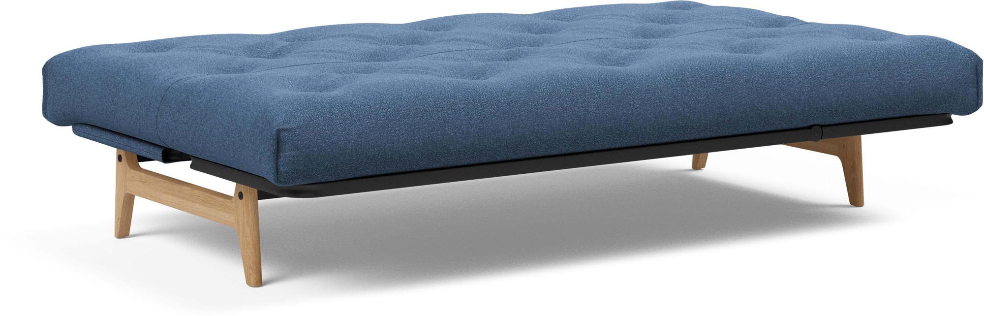 Erleben Sie das Aslak 120 Bettsofa Nordic Classic von Innovation Living: elegantes skandinavisches Design, ideal für kleine Räume und gemütliche Nächte.