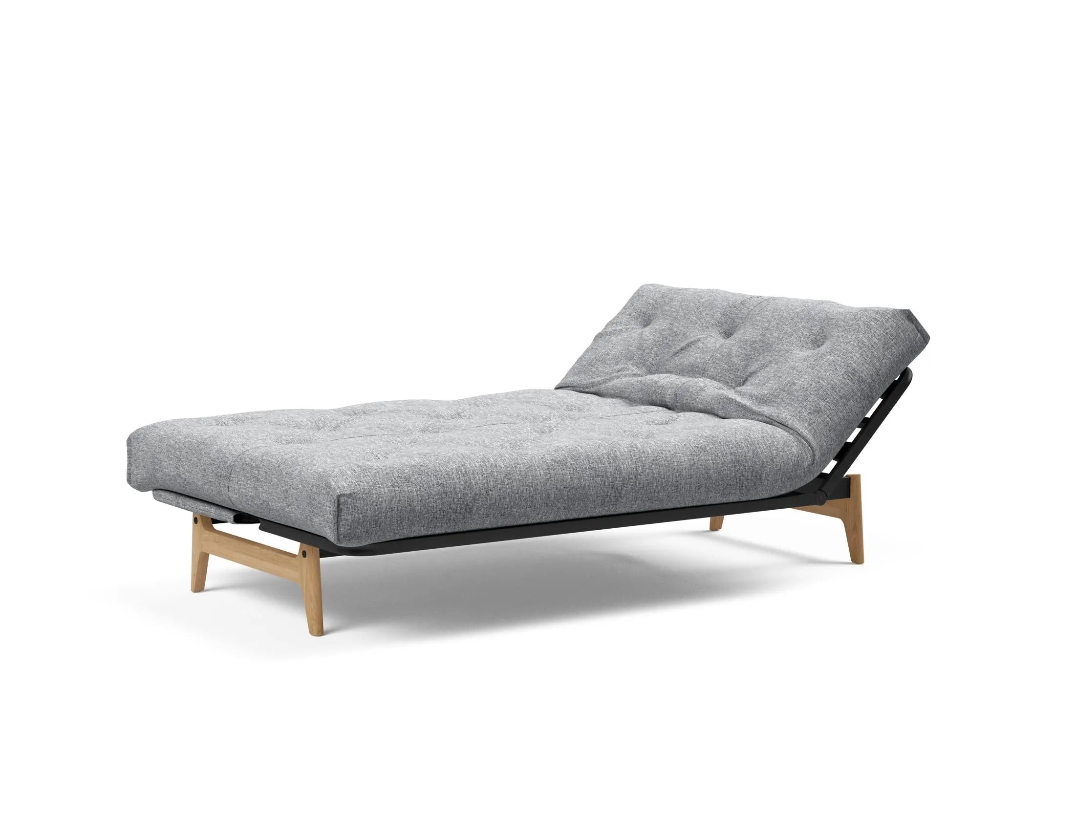 Entdecken Sie das Aslak 120 Bettsofa Nordic: Elegantes Design, vielseitig einsetzbar und mit hochwertigem Classic-Bezug für erholsame Nächte.