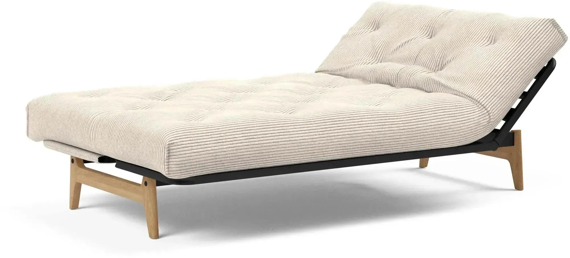 Das Aslak 120 Bettsofa Nordic von Innovation Living: skandinavisches Design, Komfort, Funktionalität, ideal für kleine Räume, mit Matratzenoptionen.