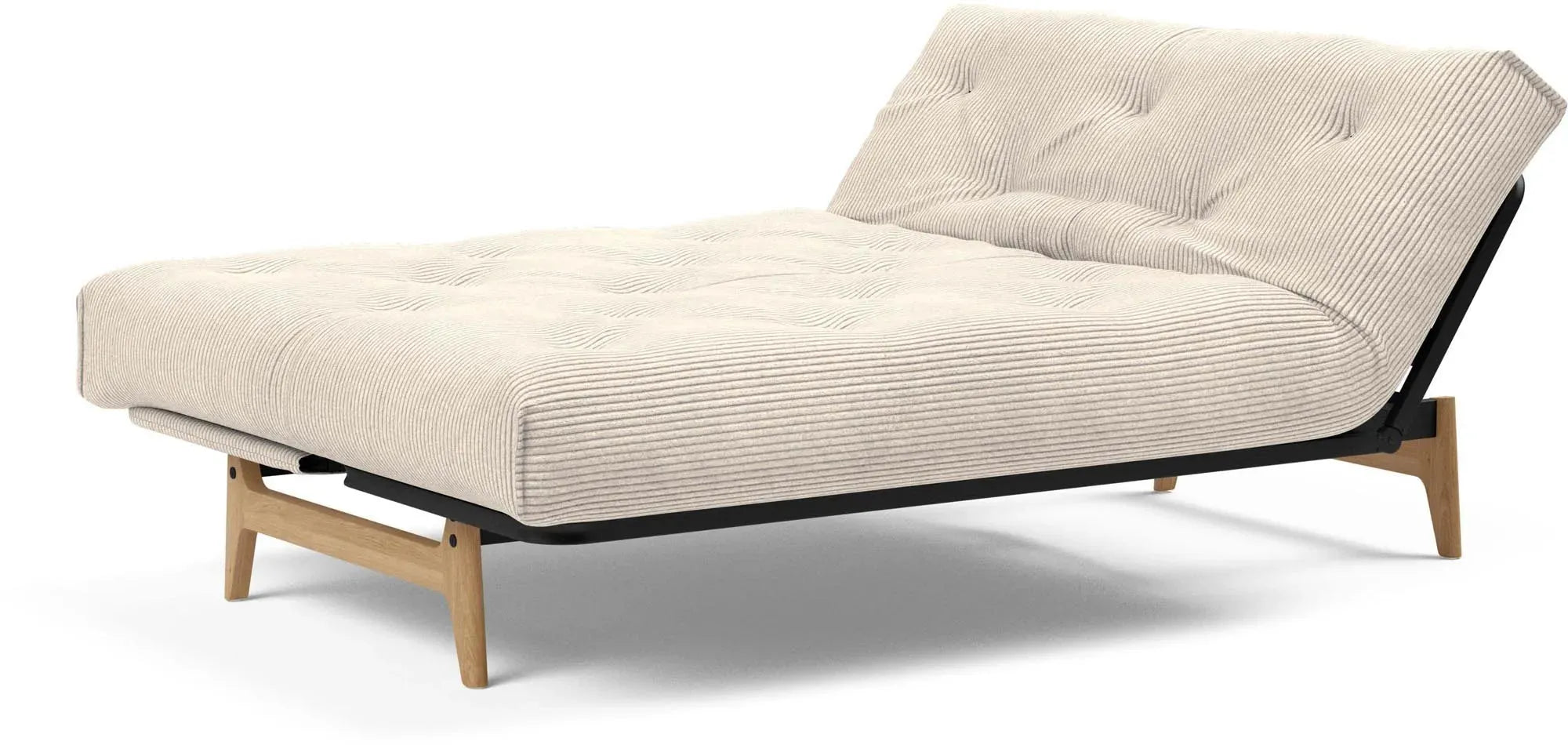 Entdecken Sie das Aslak 140 Bettsofa Nordic Classic von Innovation Living: stilvolles skandinavisches Design, vielseitig und ideal für kleine Räume.