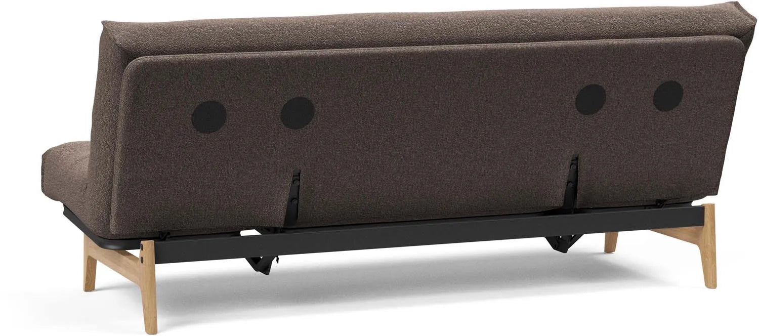 Erleben Sie das Aslak 120 Bettsofa Nordic Spring von Innovation Living: modernes skandinavisches Design, ideal für kleine Räume und Gästeübernachtungen.