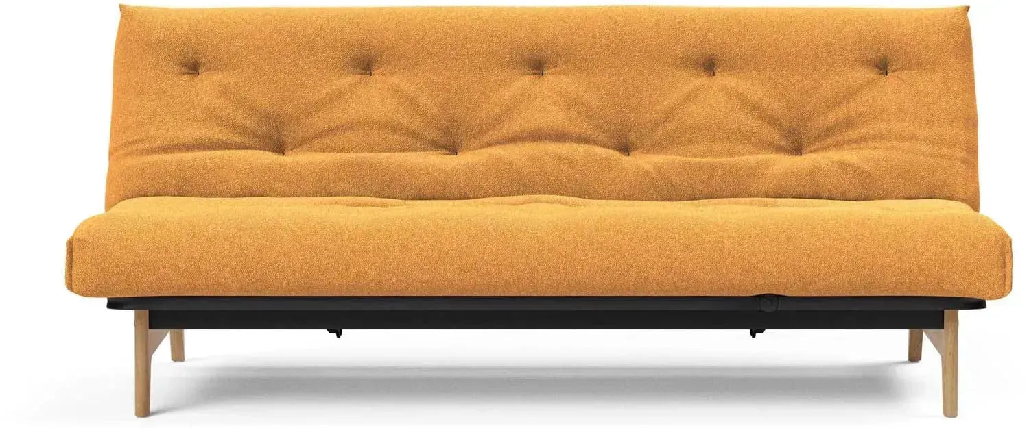 Erleben Sie das Aslak 120 Bettsofa Nordic Spring von Innovation Living: modernes skandinavisches Design, ideal für kleine Räume und Gästeübernachtungen.