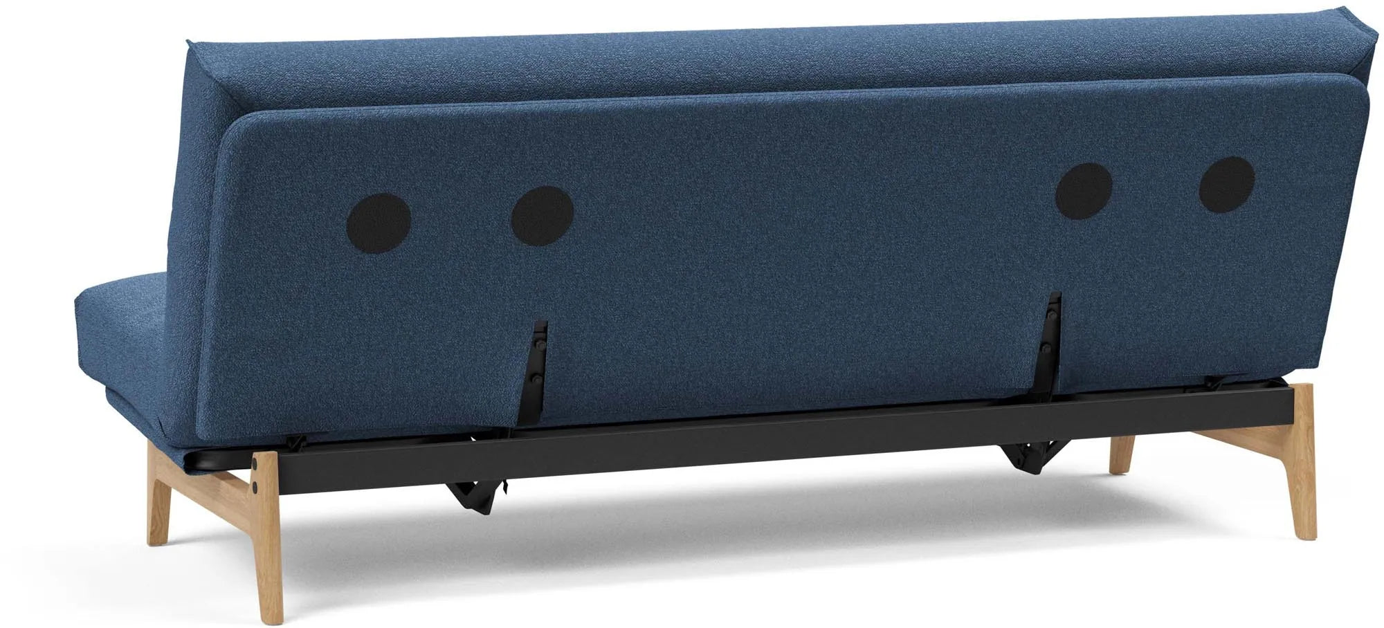 Entdecken Sie das Aslak 120 Bettsofa mit Nordic Cover von Innovation Living – stilvoll, platzsparend und perfekt für Gästeübernachtungen.
