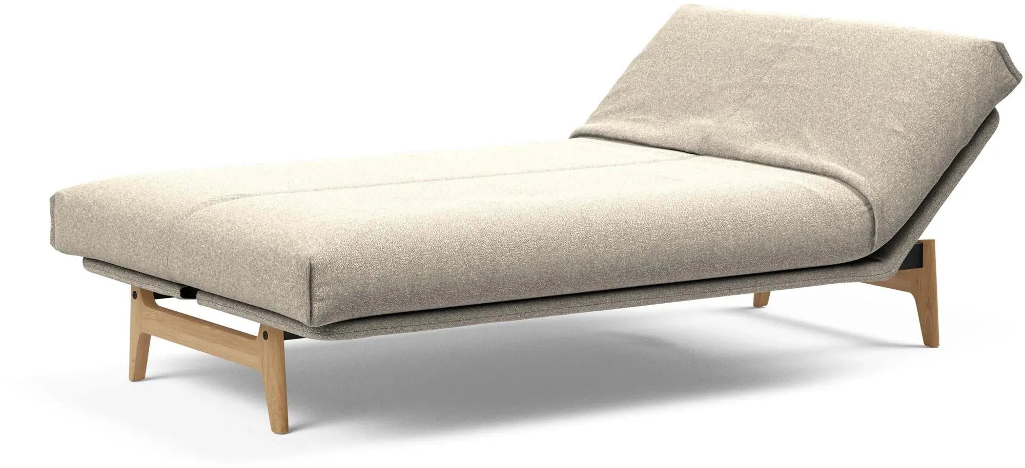Entdecken Sie das Aslak 120 Bettsofa mit Nordic Cover von Innovation Living – stilvoll, platzsparend und perfekt für Gästeübernachtungen.