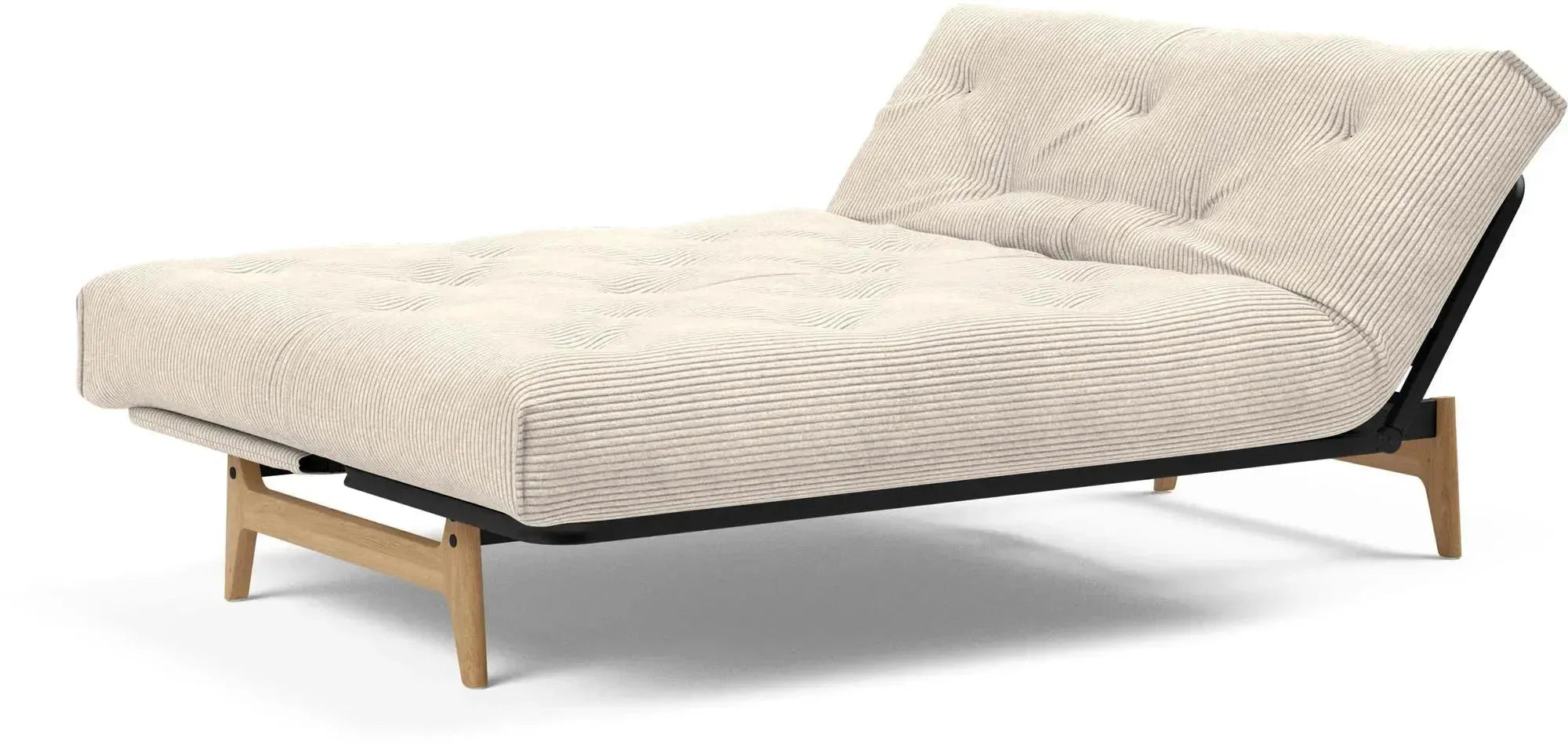 Entdecken Sie das Aslak 140 Bettsofa Nordic von Innovation Living – stilvolles skandinavisches Design, das Komfort und Vielseitigkeit vereint.