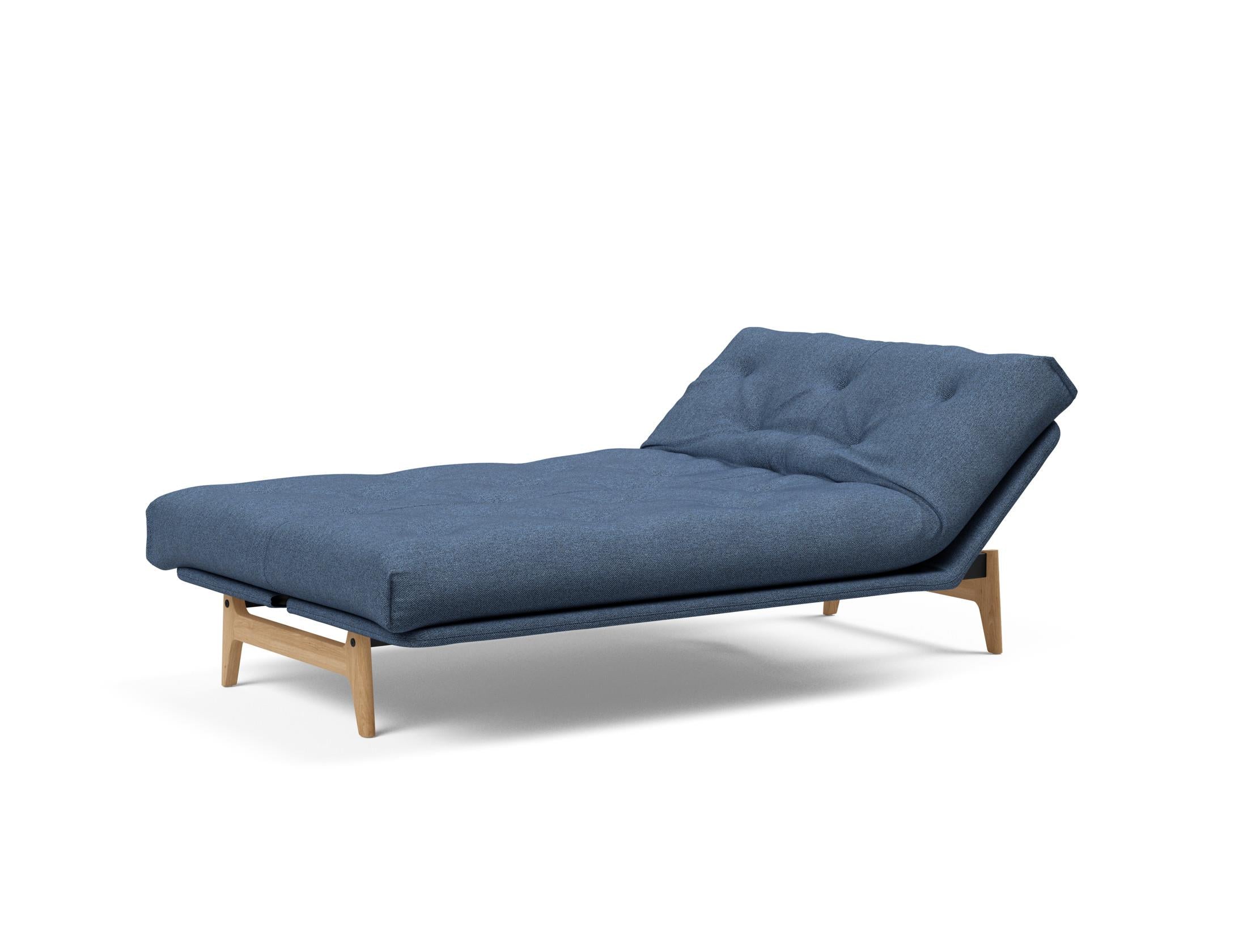 Aslak 120 Bettsofa Nordic: Elegantes Sofa mit Soft Spring Bezug, ideal für gemütliche Nächte und stilvolle Wohnräume.