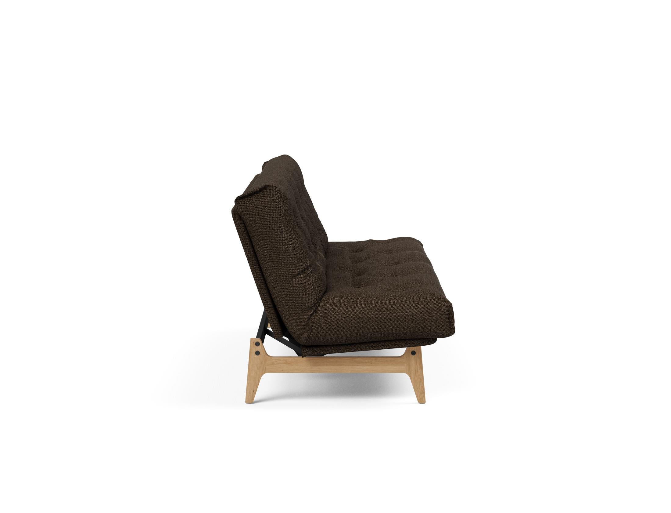 Entdecken Sie das Aslak 120 Bettsofa Nordic Soft Spring – stilvolles skandinavisches Design trifft auf höchsten Schlafkomfort und praktische Funktionalität.