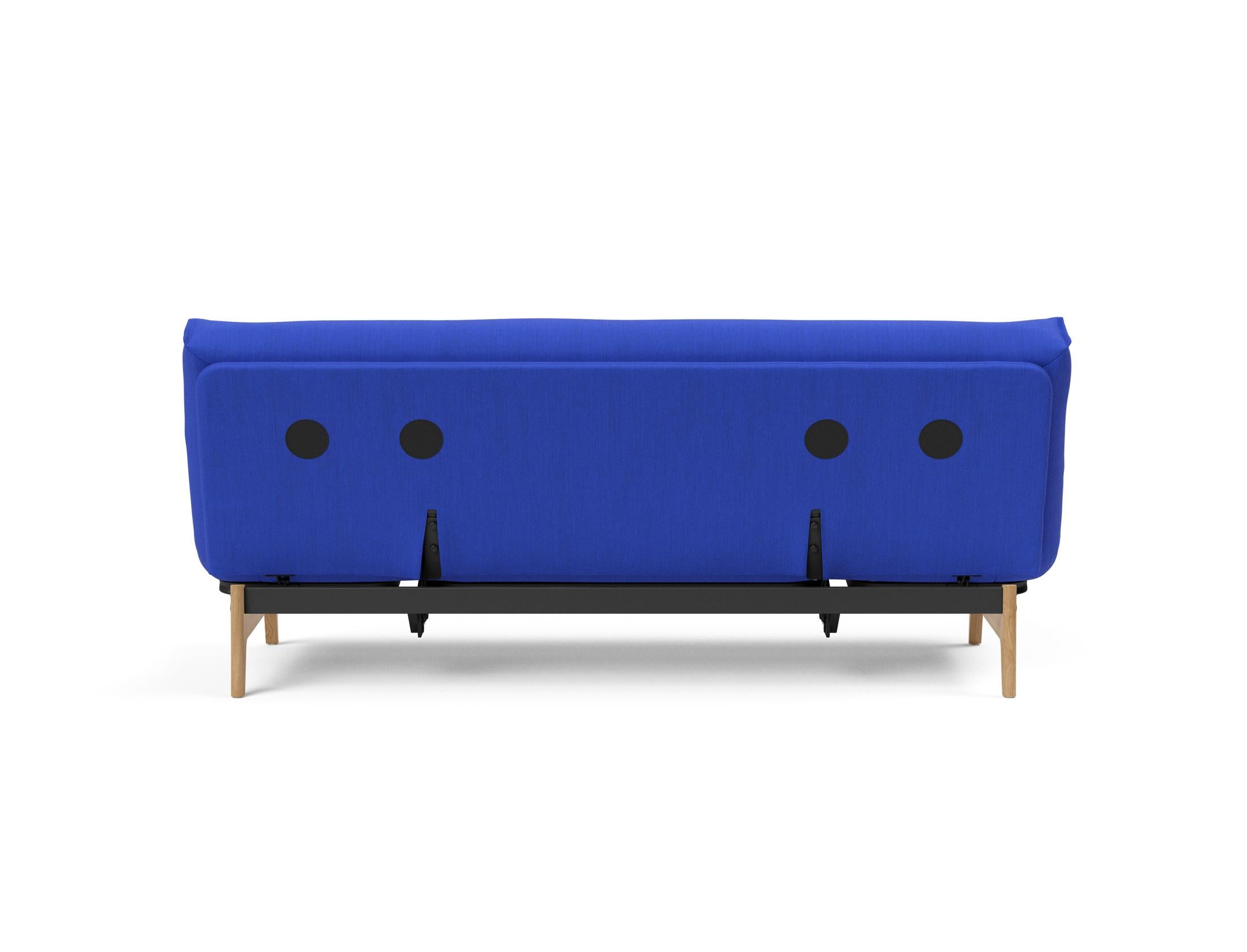 Aslak 120 Bettsofa Nordic: Modernes Design mit Soft Spring Bezug, perfekt für entspannte Abende und stilvolle Einrichtungsideen.
