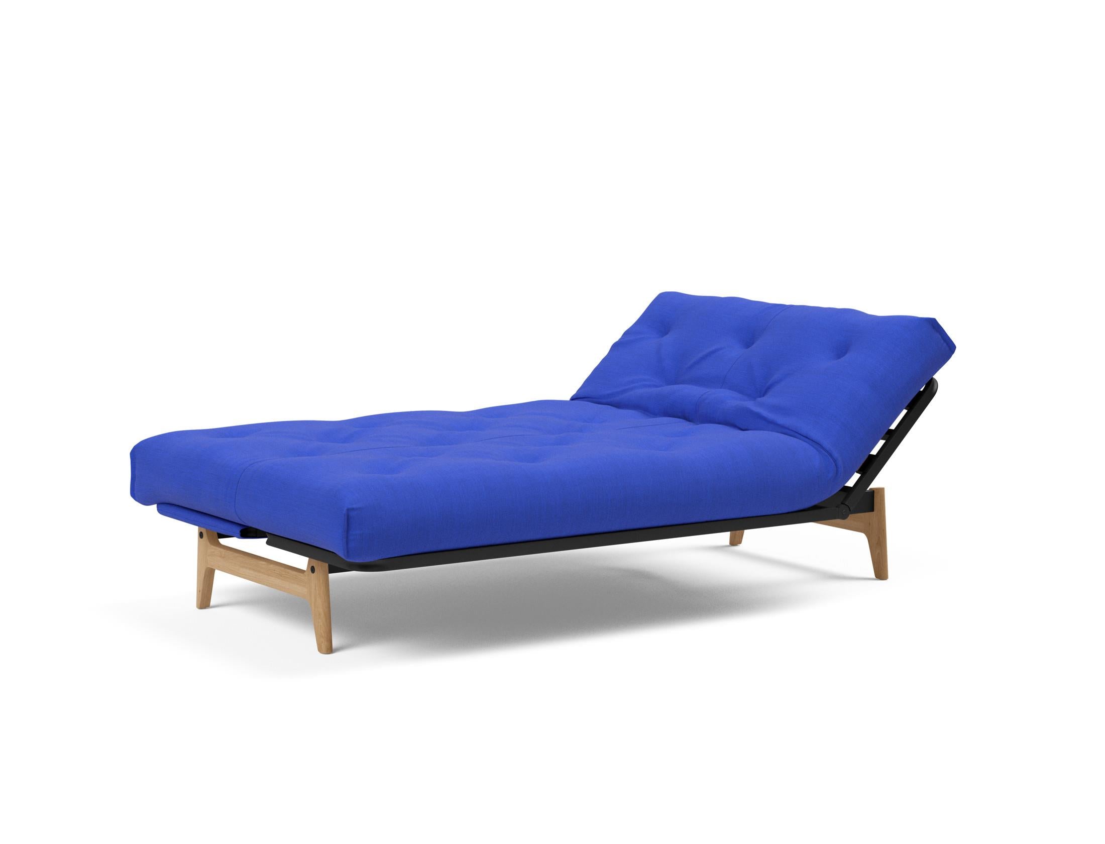 Aslak 120 Bettsofa Nordic: Elegantes Sofa mit Soft Spring Bezug, ideal für gemütliche Nächte und stilvolle Wohnräume.