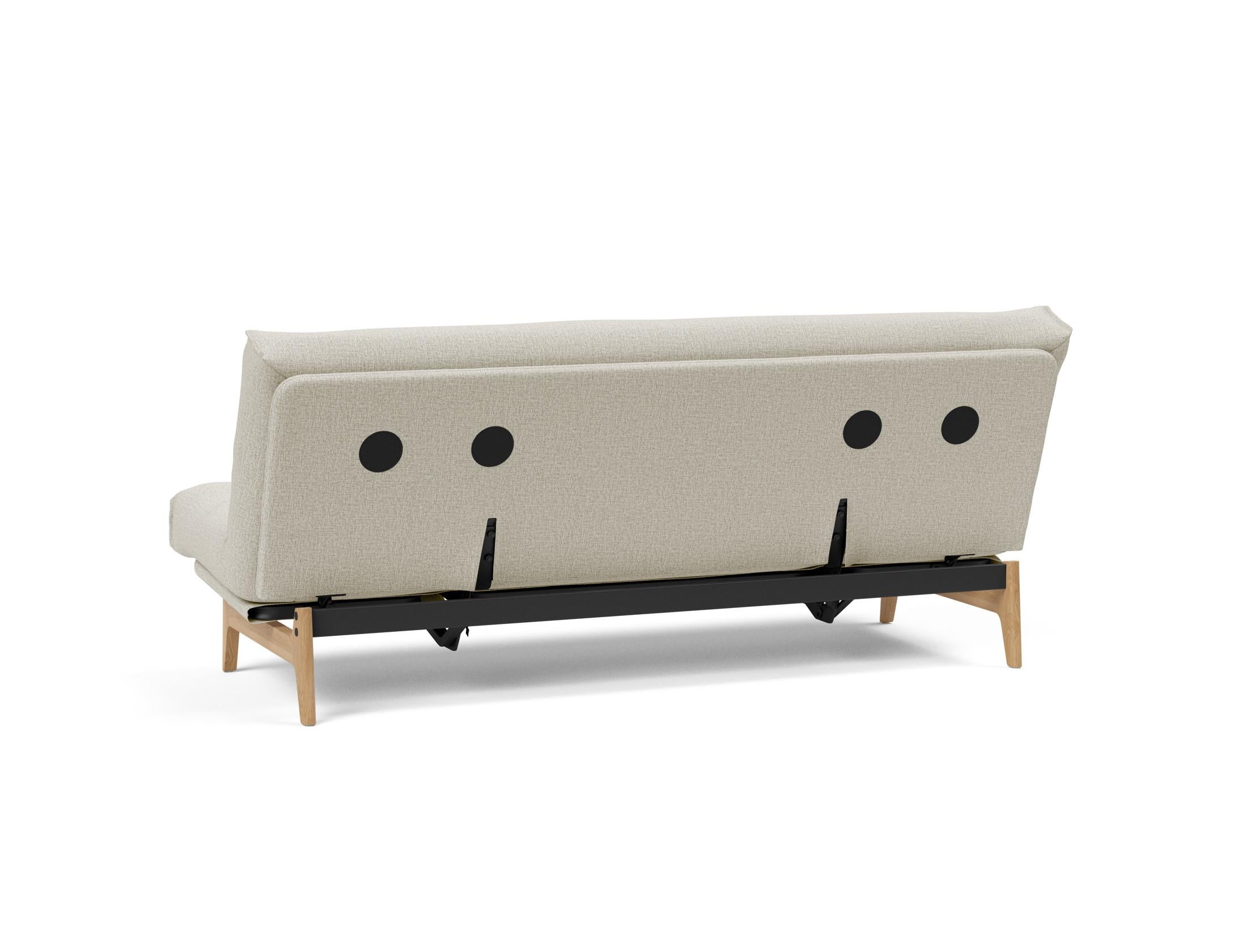 Aslak 120 Bettsofa Nordic: Modernes Design mit Soft Spring Bezug, perfekt für entspannte Abende und stilvolle Einrichtungsideen.
